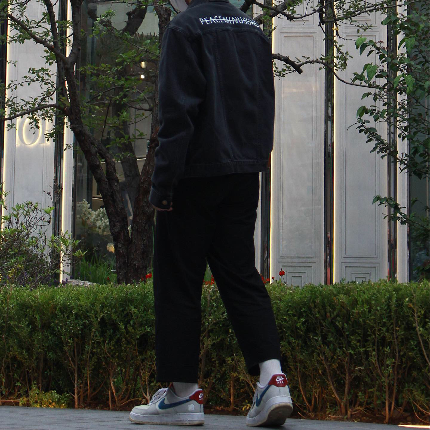 Peaceminusone Denim Jacket #2 Black, Peaceminusone x The Conveni Bulldog Clip Multi 착용 스타일 - 1