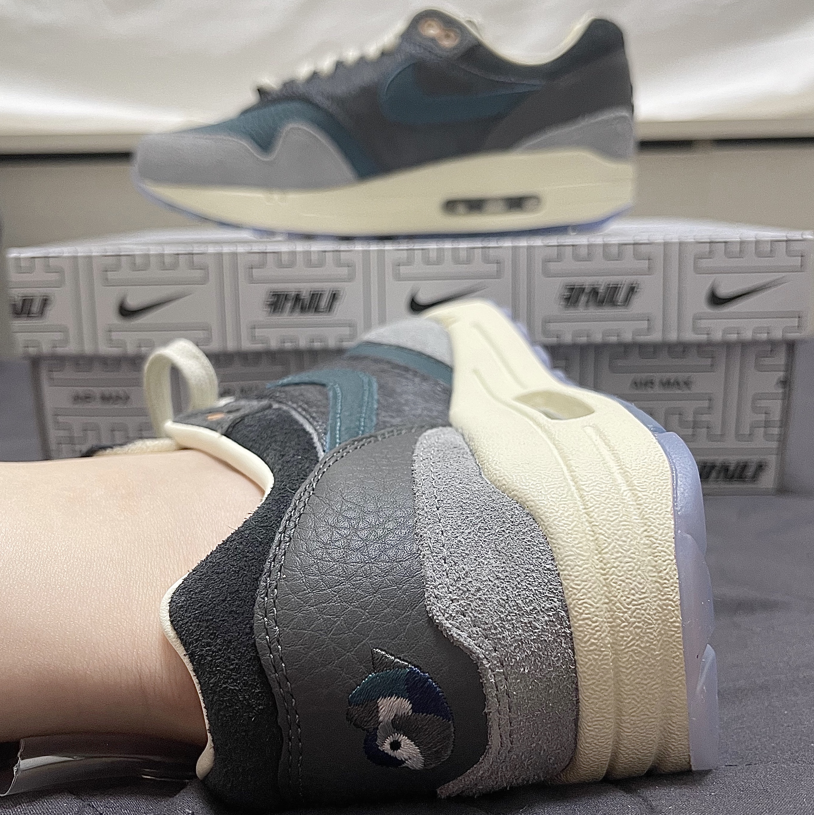 Nike x Kasina Air Max 1 SP Won-Ang Particle Grey 착용 스타일 - 5