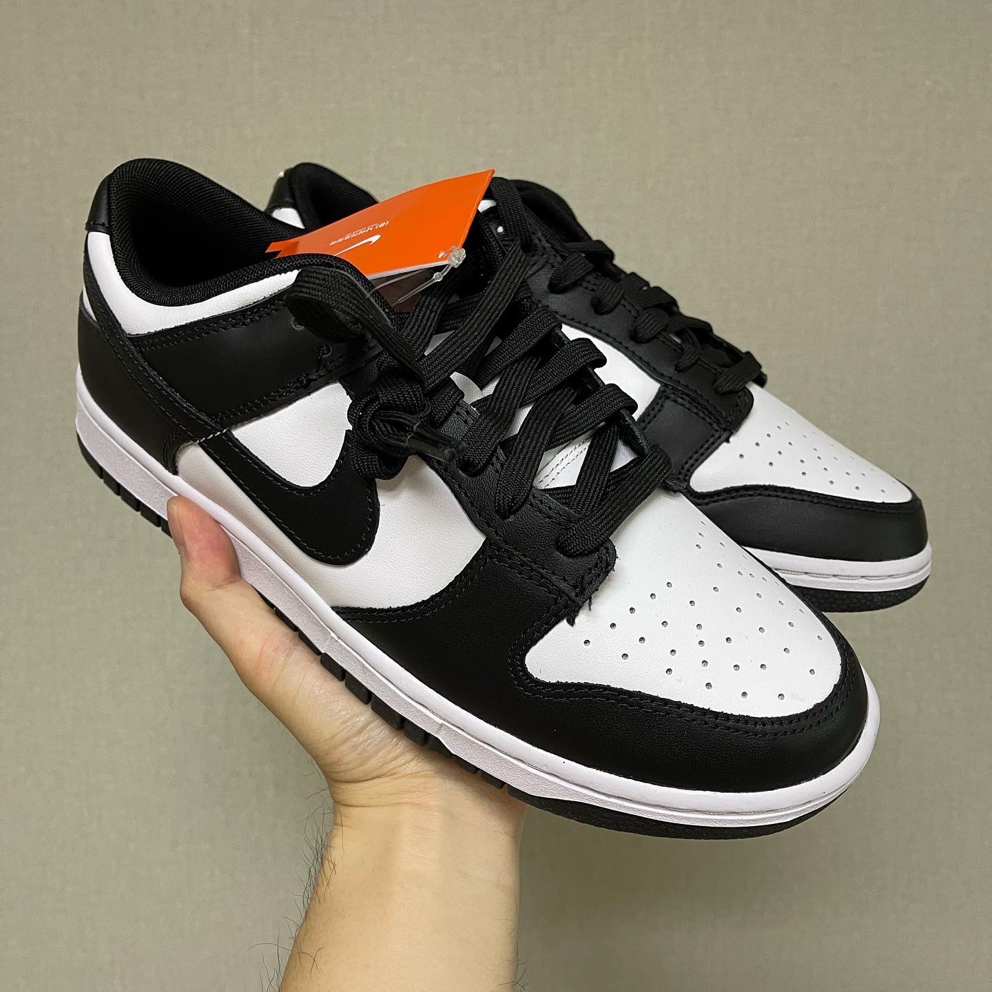 Nike Dunk Low Retro Black 착용 스타일 - 3