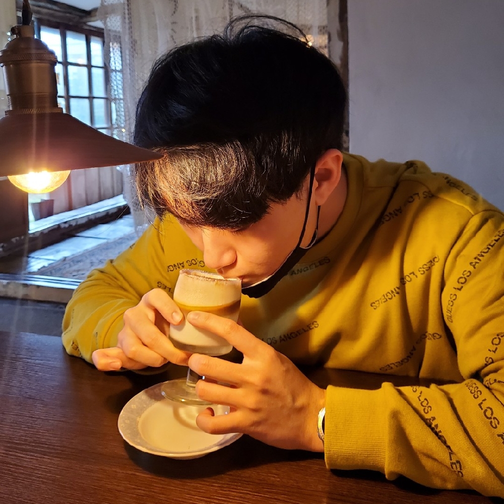 KREAM 프로필 이미지