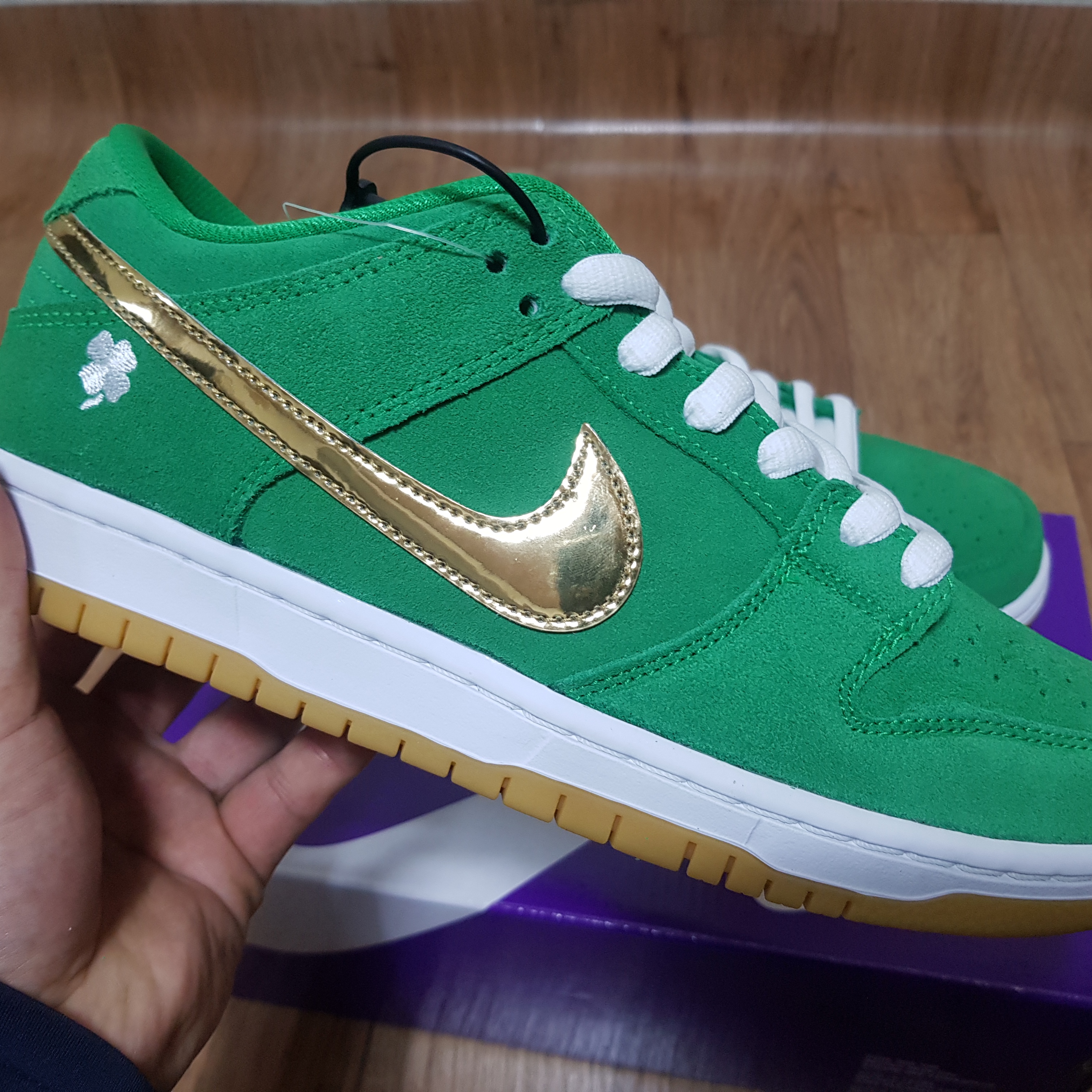Nike SB Dunk Low Pro Shamrock 착용 스타일 - 4