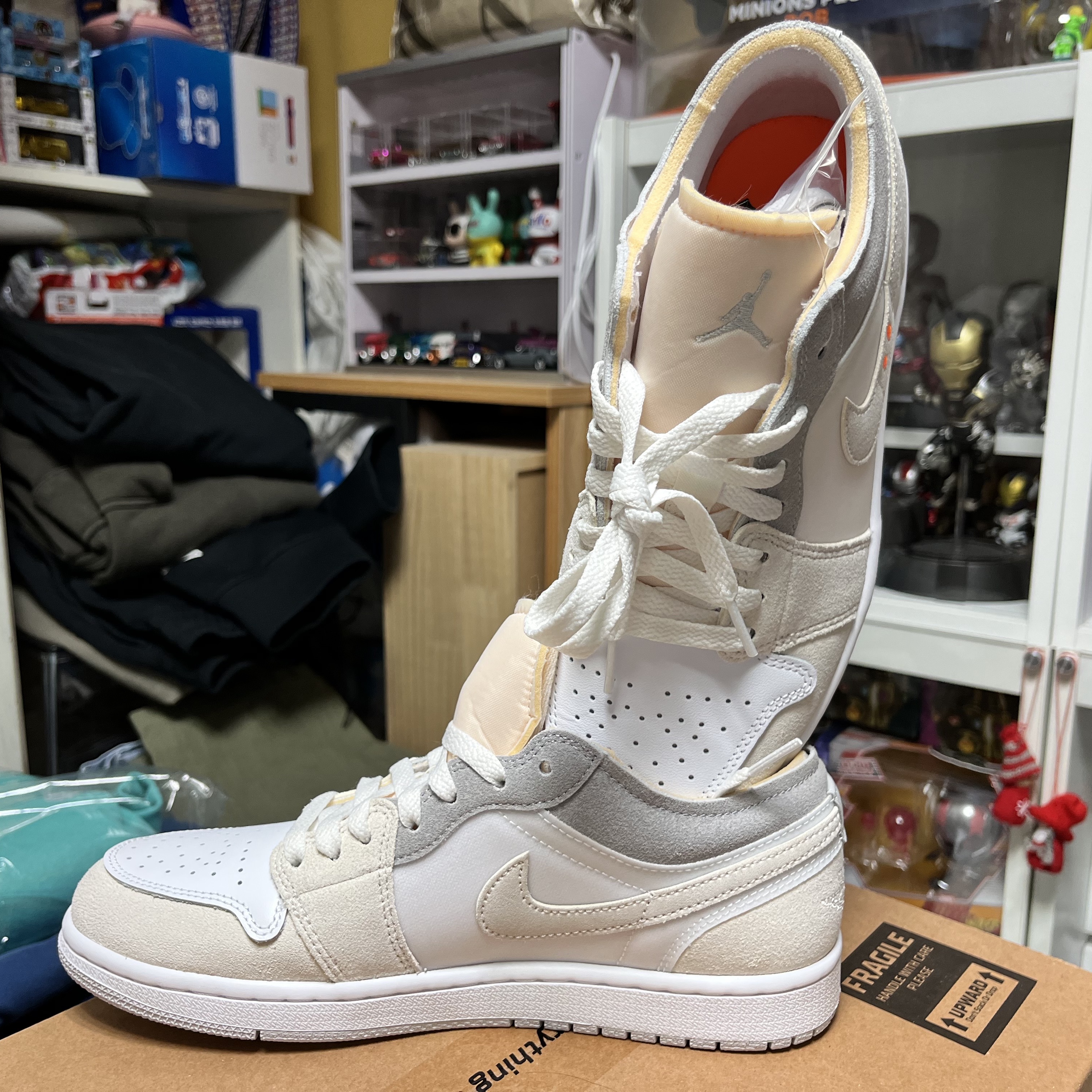 Jordan 1 Low SE Craft White and Phantom 착용 스타일 - 1