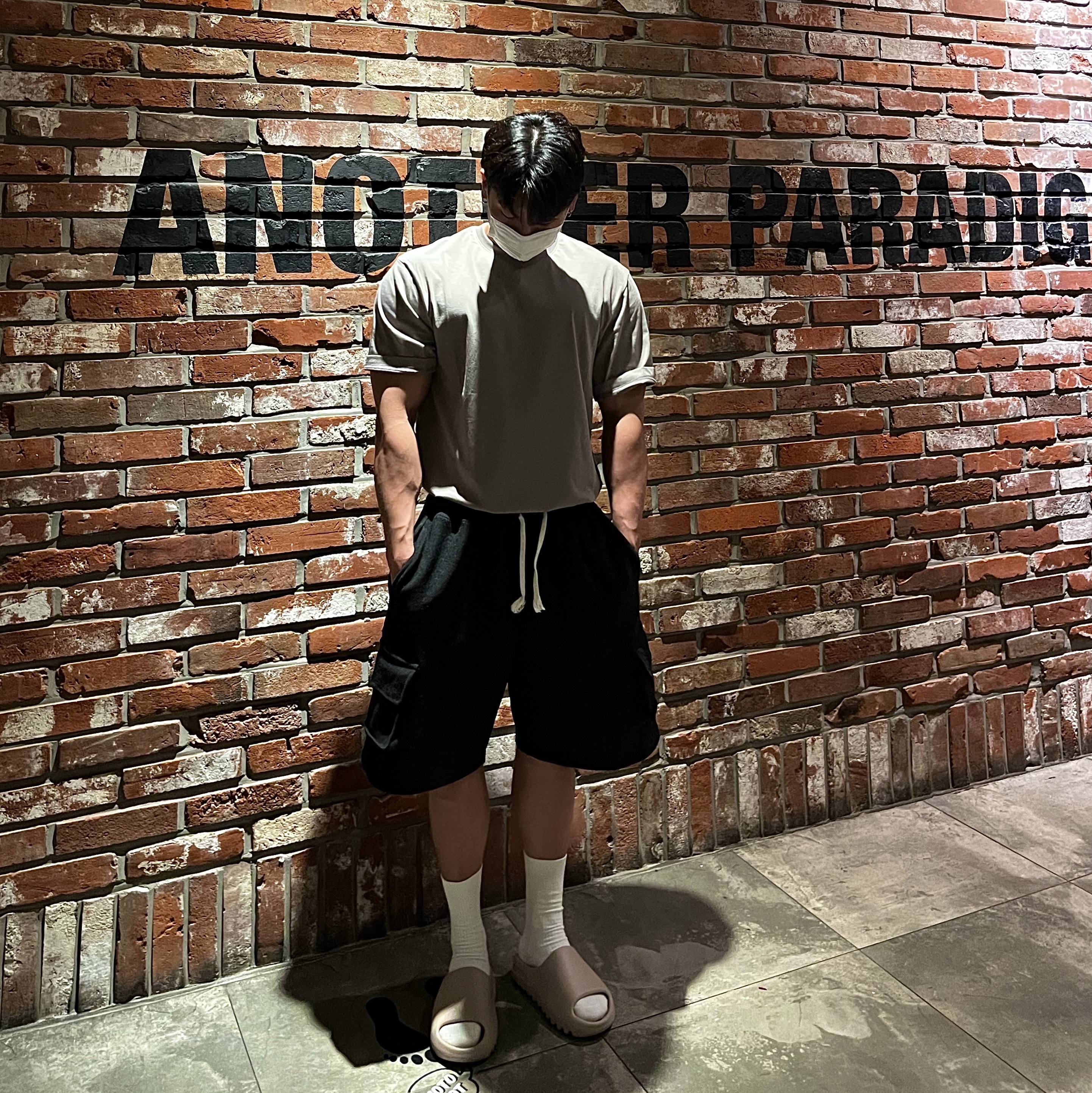 Adidas Yeezy Slide Pure - Re-Release Ver. 착용 스타일