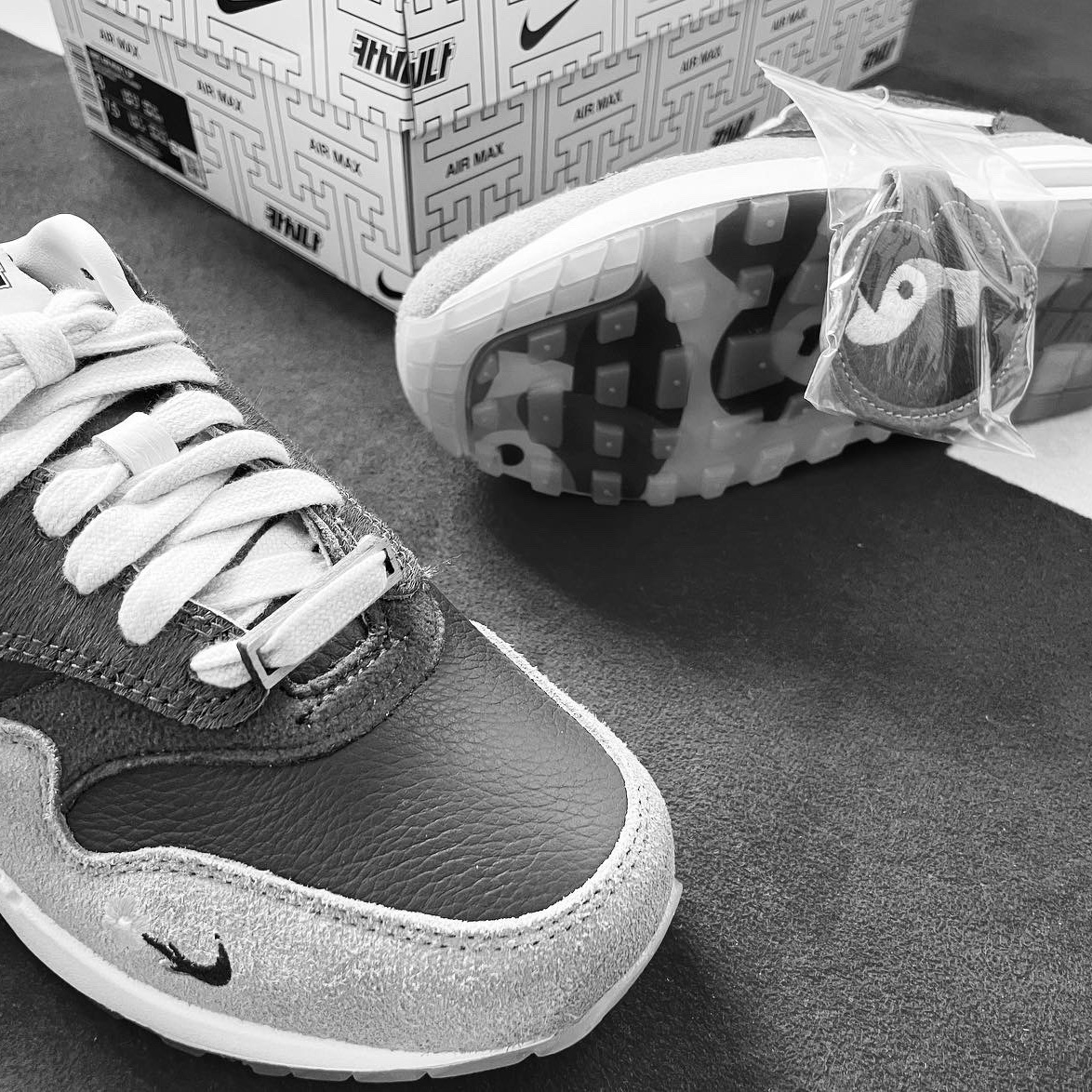 Nike x Kasina Air Max 1 SP Won-Ang Particle Grey 착용 스타일 - 3