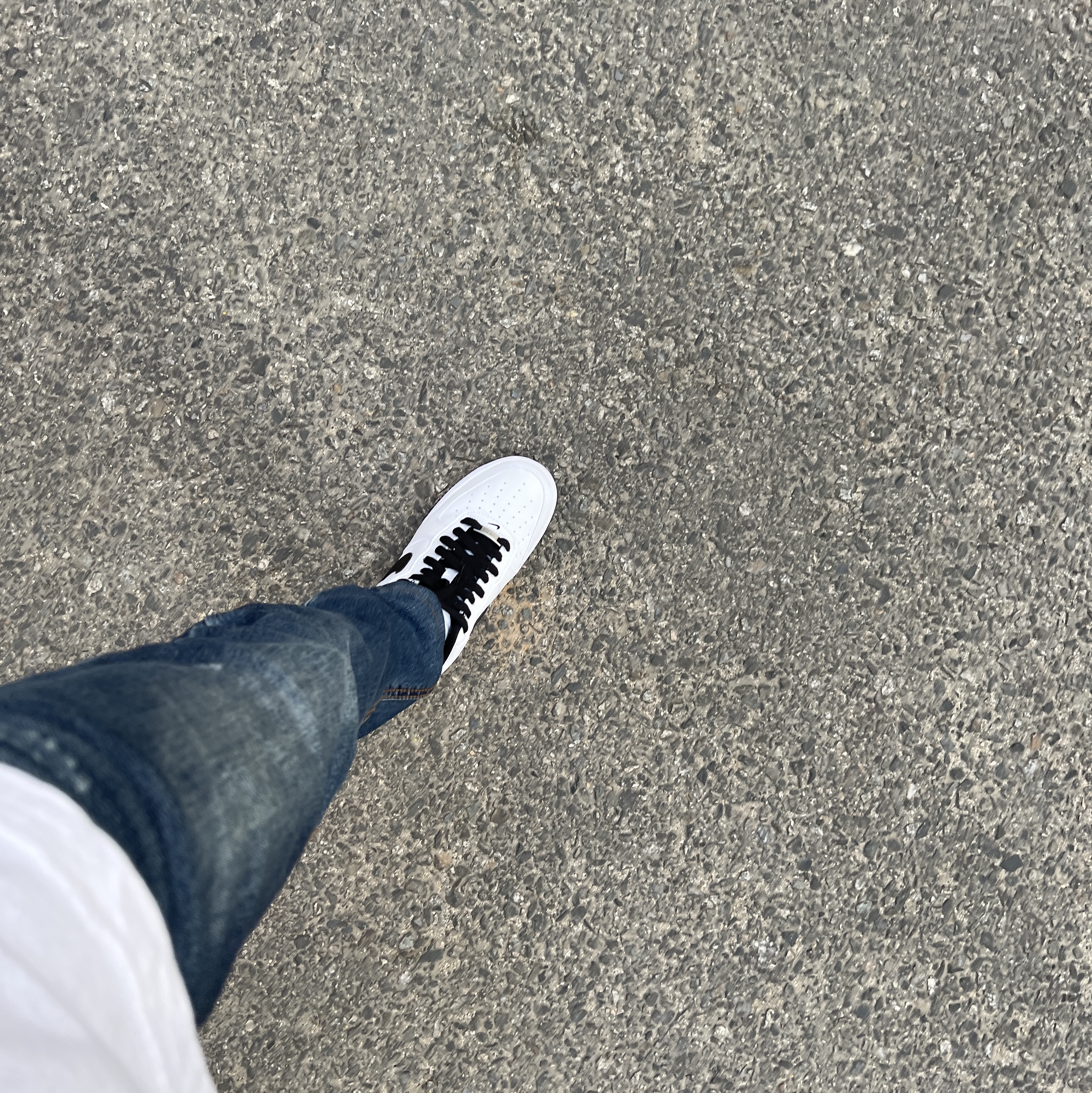 Nike Air Force 1 '07 White Black 착용 스타일