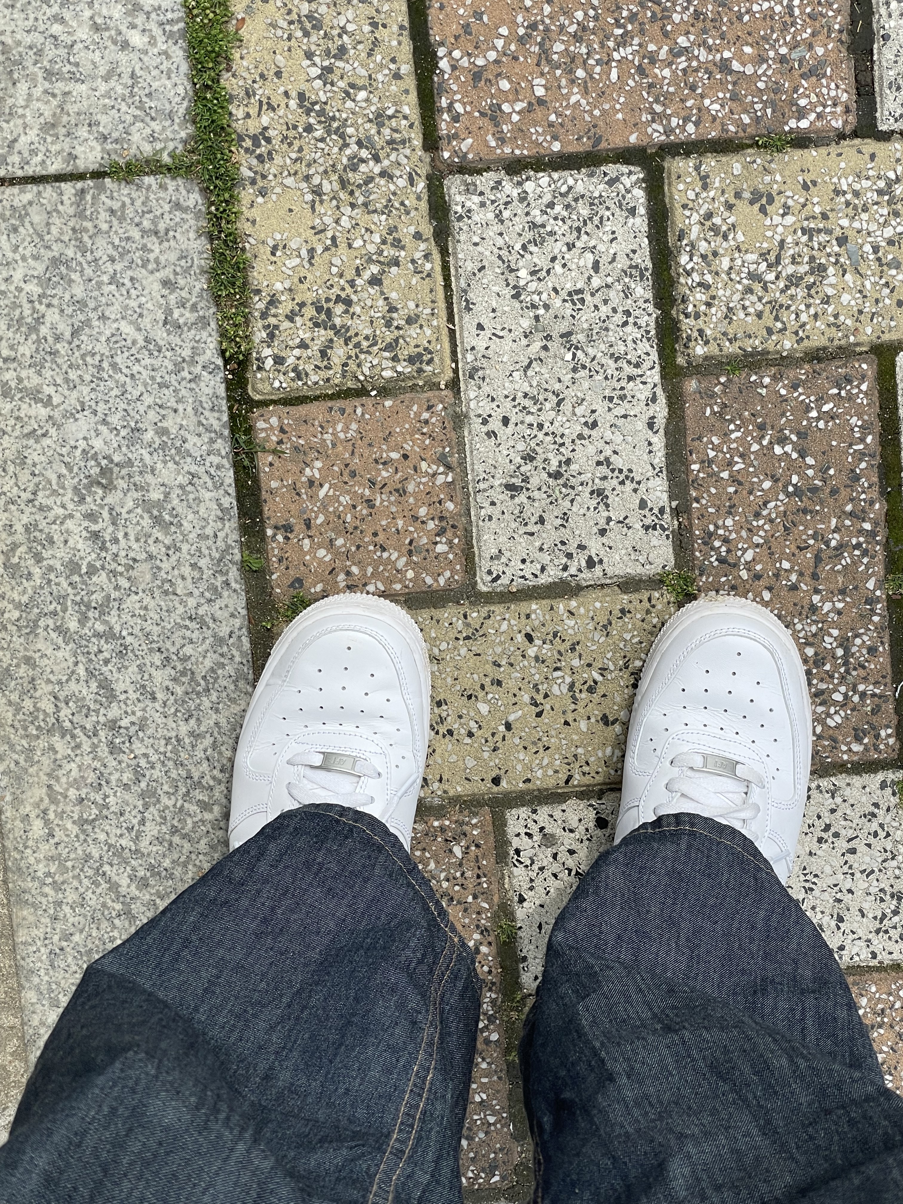 Nike Air Force 1 '07 Low White 착용 스타일 - 2