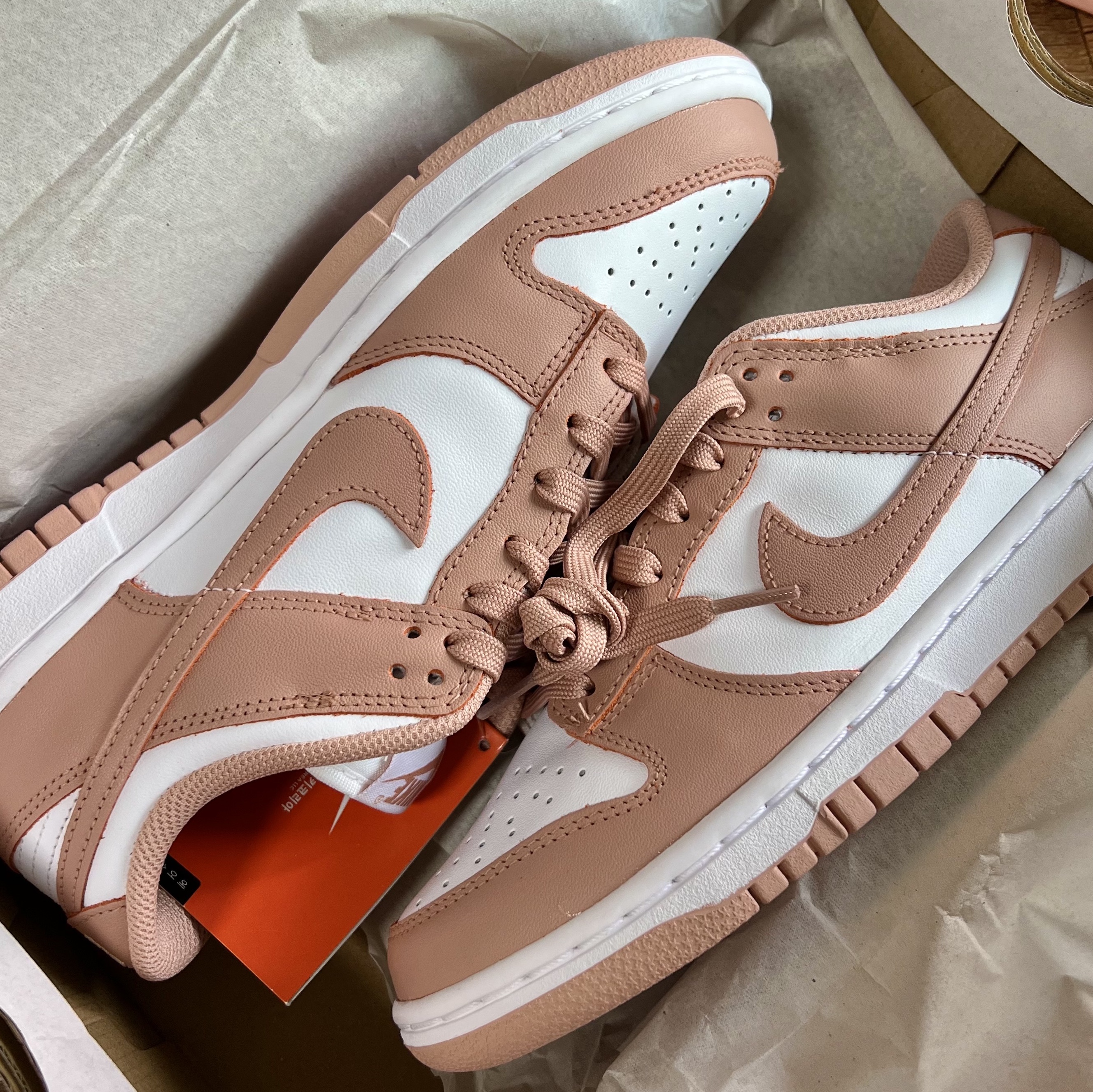 (W) Nike Dunk Low Rose Whisper 착용 스타일