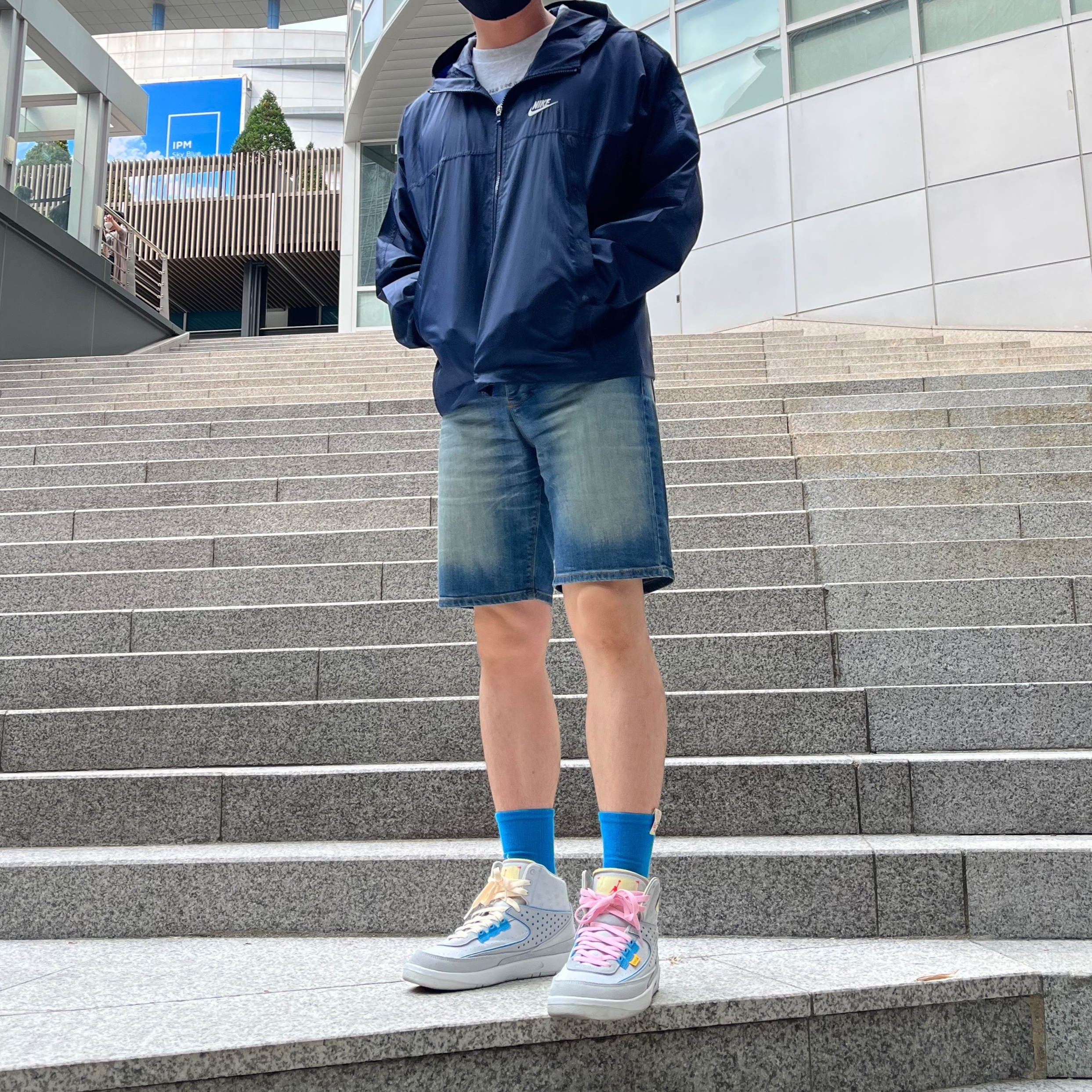 Jordan 2 x Union Retro SP Grey Fog, Jordan x Union Everyday Essential 3.0 Crew Socks Sport Equator Blue 착용 스타일 - 1