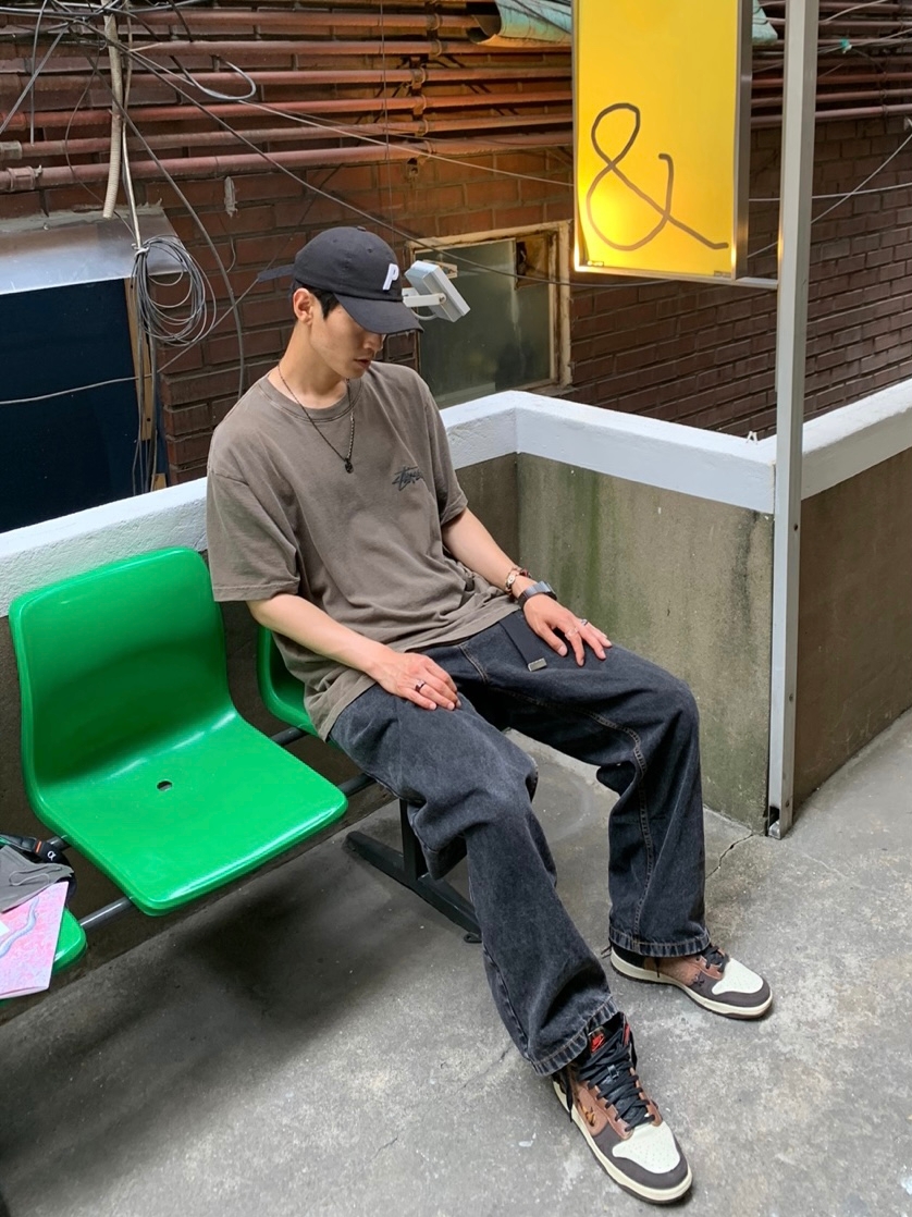 Nike x Bodega Dunk High Legend, Stussy Big League T-Shirt Coffee 착용 스타일