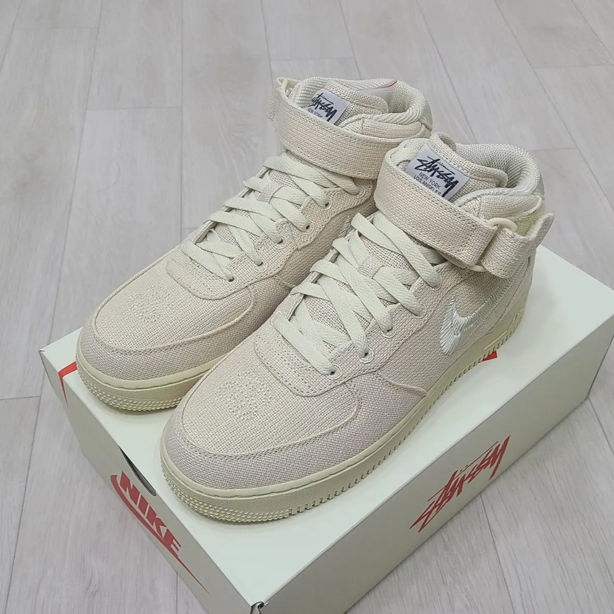 Nike x Stussy Air Force 1 '07 Mid SP Fossil, (TD) Nike x Stussy Air Force 1 '07 Mid SP Fossil 착용 스타일 - 2