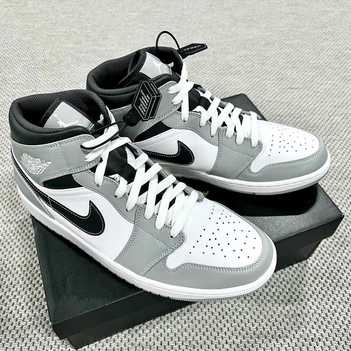 Jordan 1 Mid Light Smoke Grey Anthracite 착용 스타일 - 2