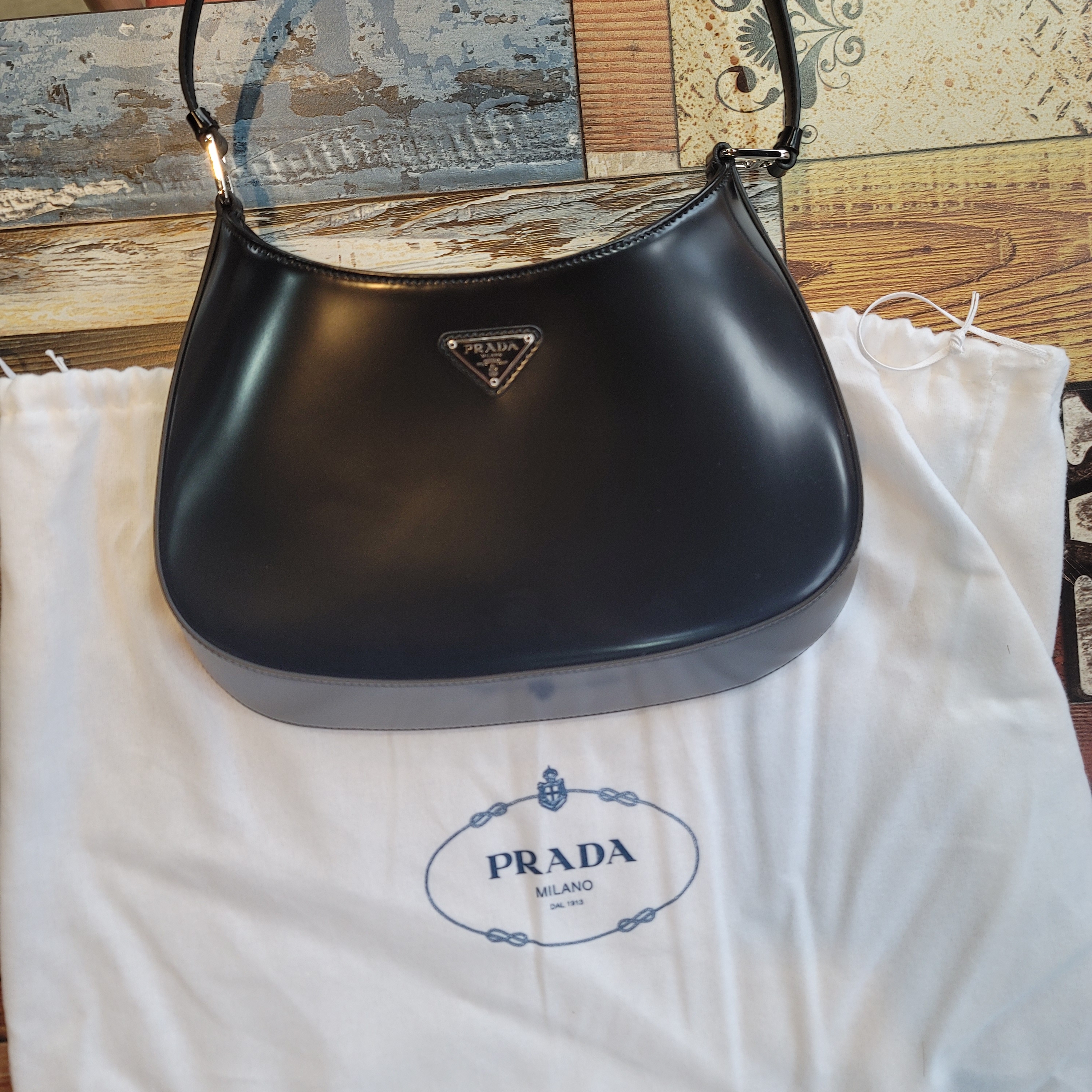Prada Cleo Brushed Leather Shoulder Bag Black 착용 스타일
