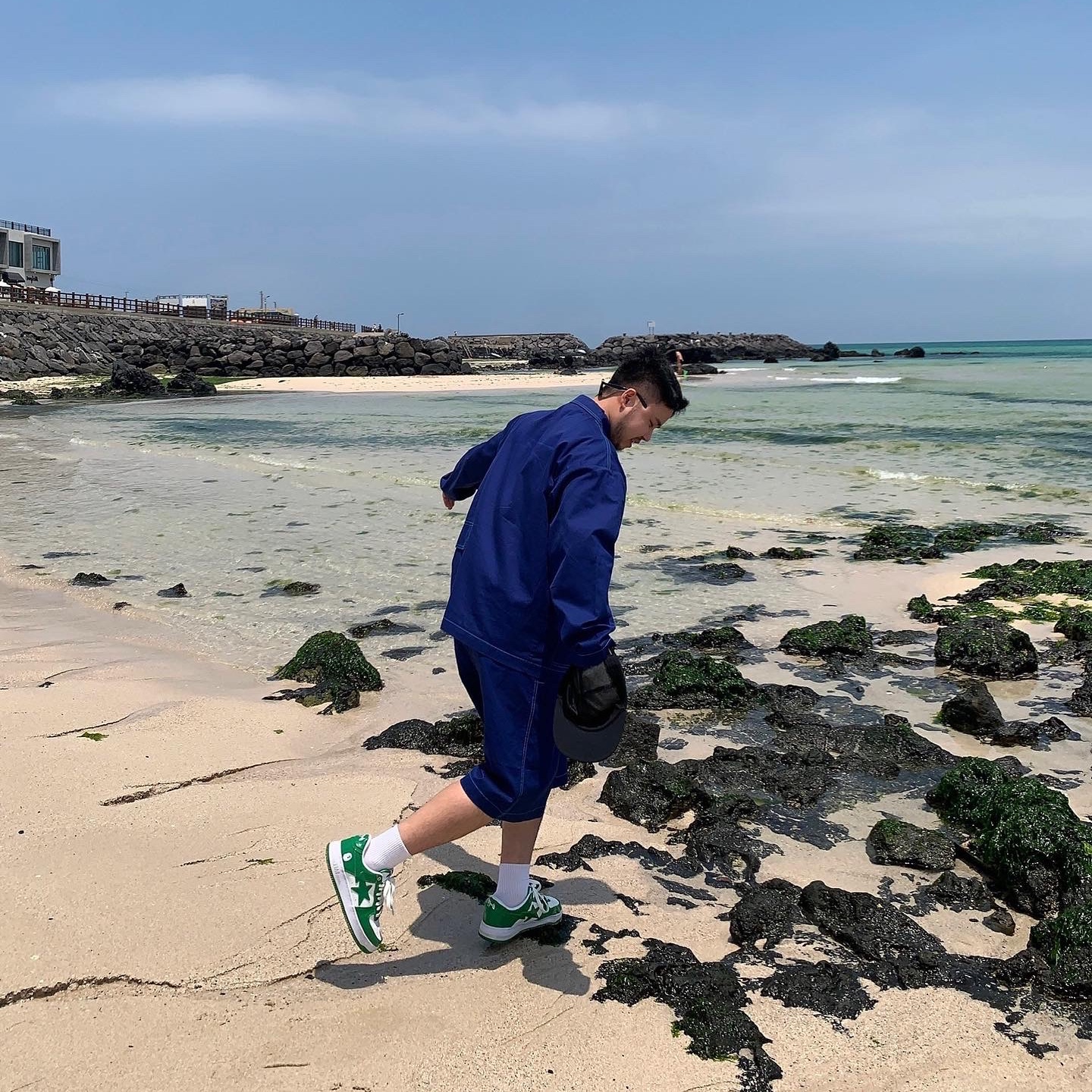 Uniqlo x Marni Oversized Utility Jacket Blue, Uniqlo x Marni Wide Fit Boxy Short Pants Blue 착용 스타일
