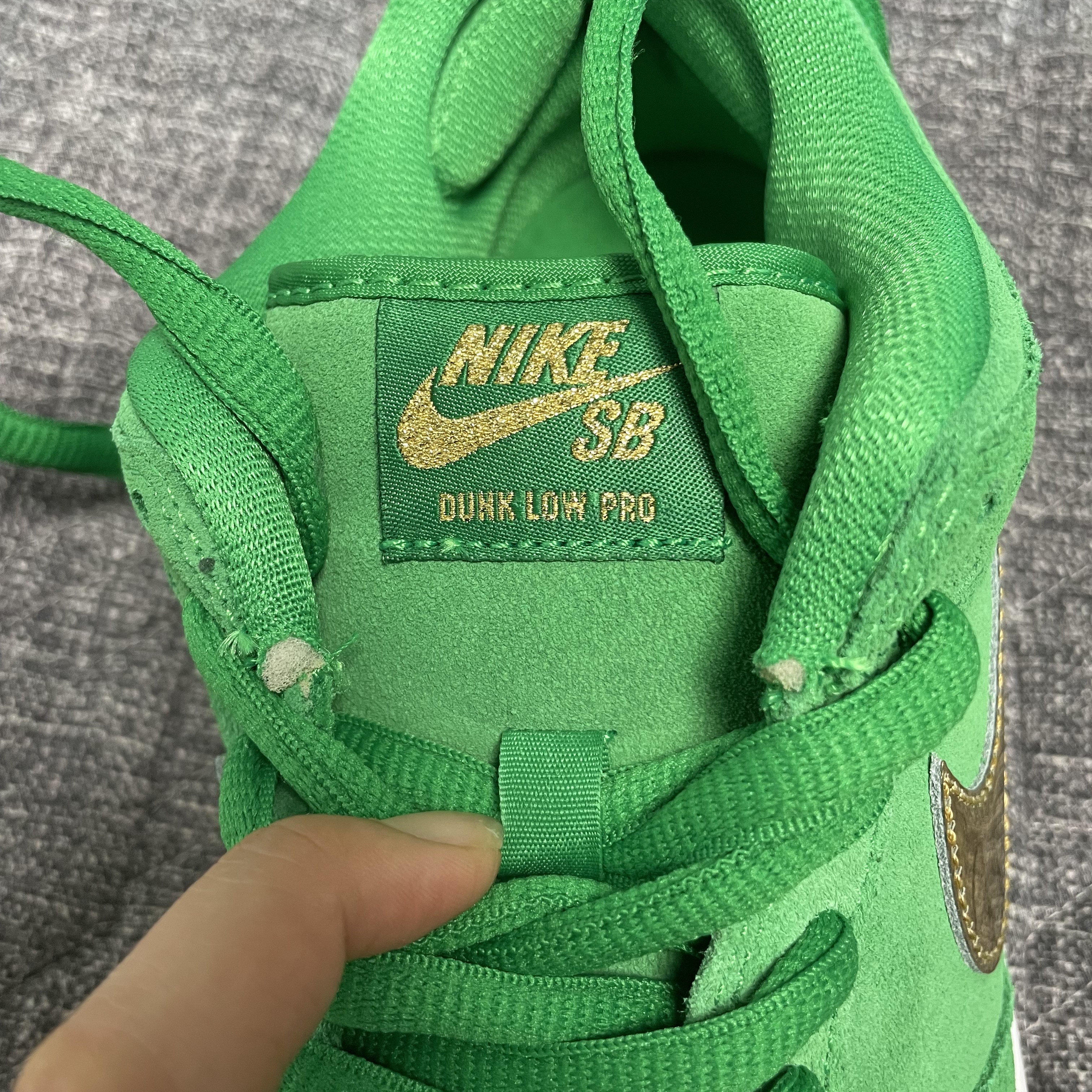 Nike SB Dunk Low Pro Shamrock 착용 스타일 - 4