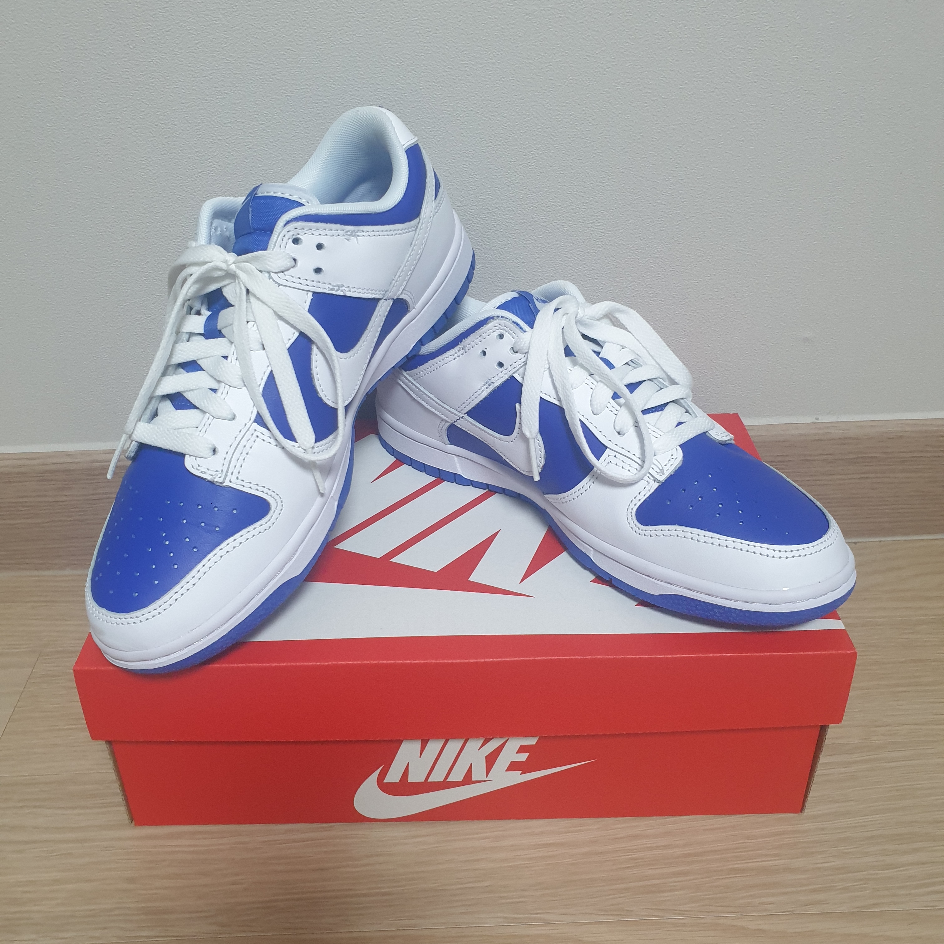 Nike Dunk Low Retro Racer Blue and White 착용 스타일 - 1