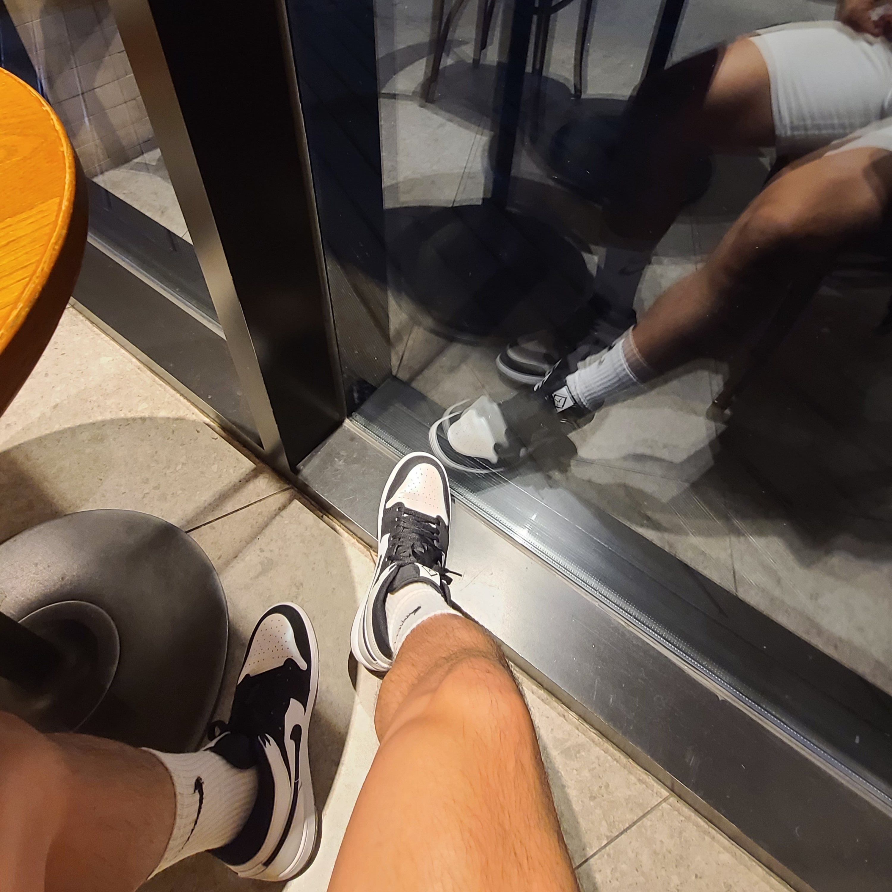 Jordan 1 Mid SE Diamond, (GS) Jordan 1 Mid SE Diamond 착용 스타일 - 2