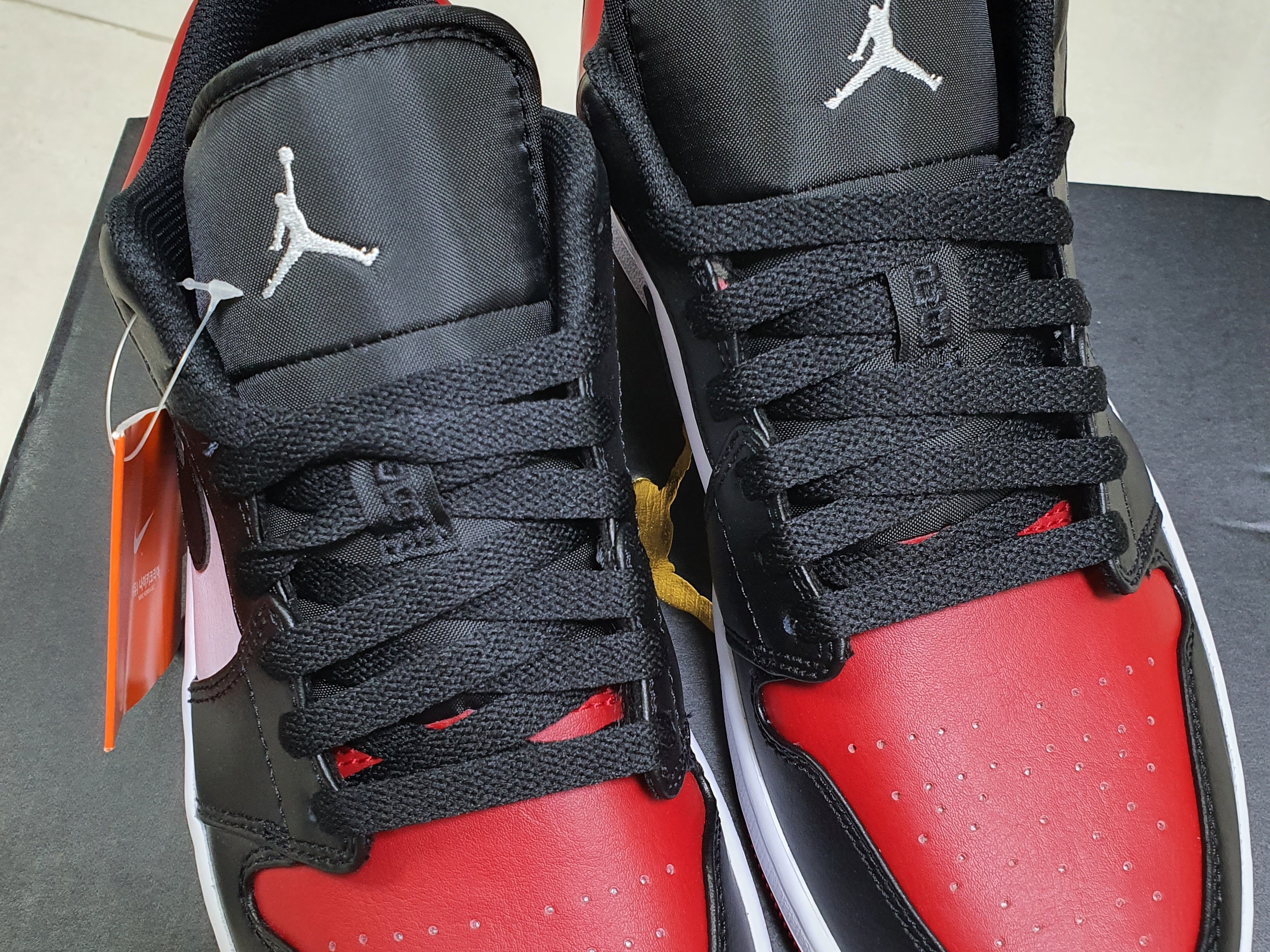 Jordan 1 Low Bred Toe 착용 스타일 - 1