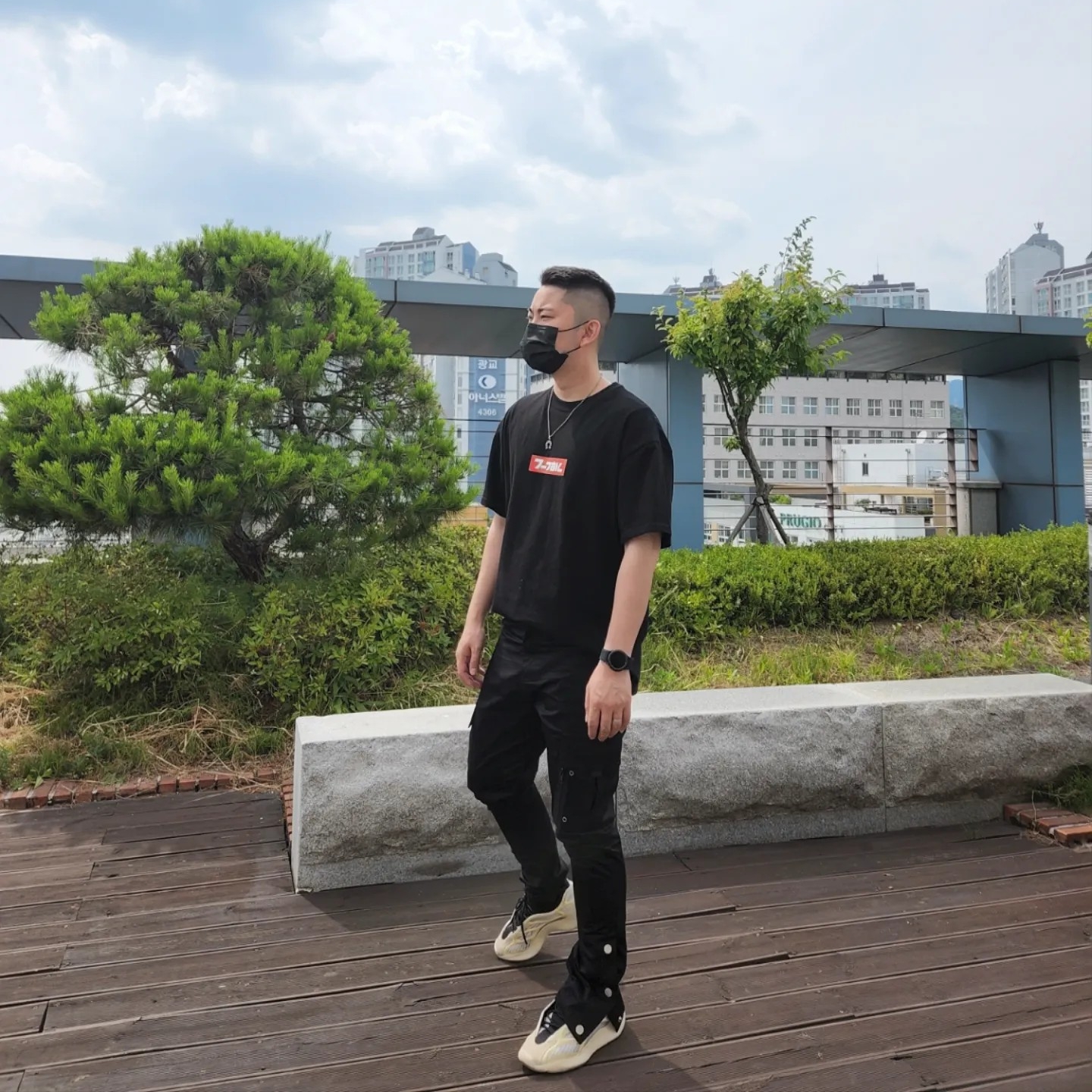 Adidas Yeezy 700 V3 Azael 2019 착용 스타일 - 1