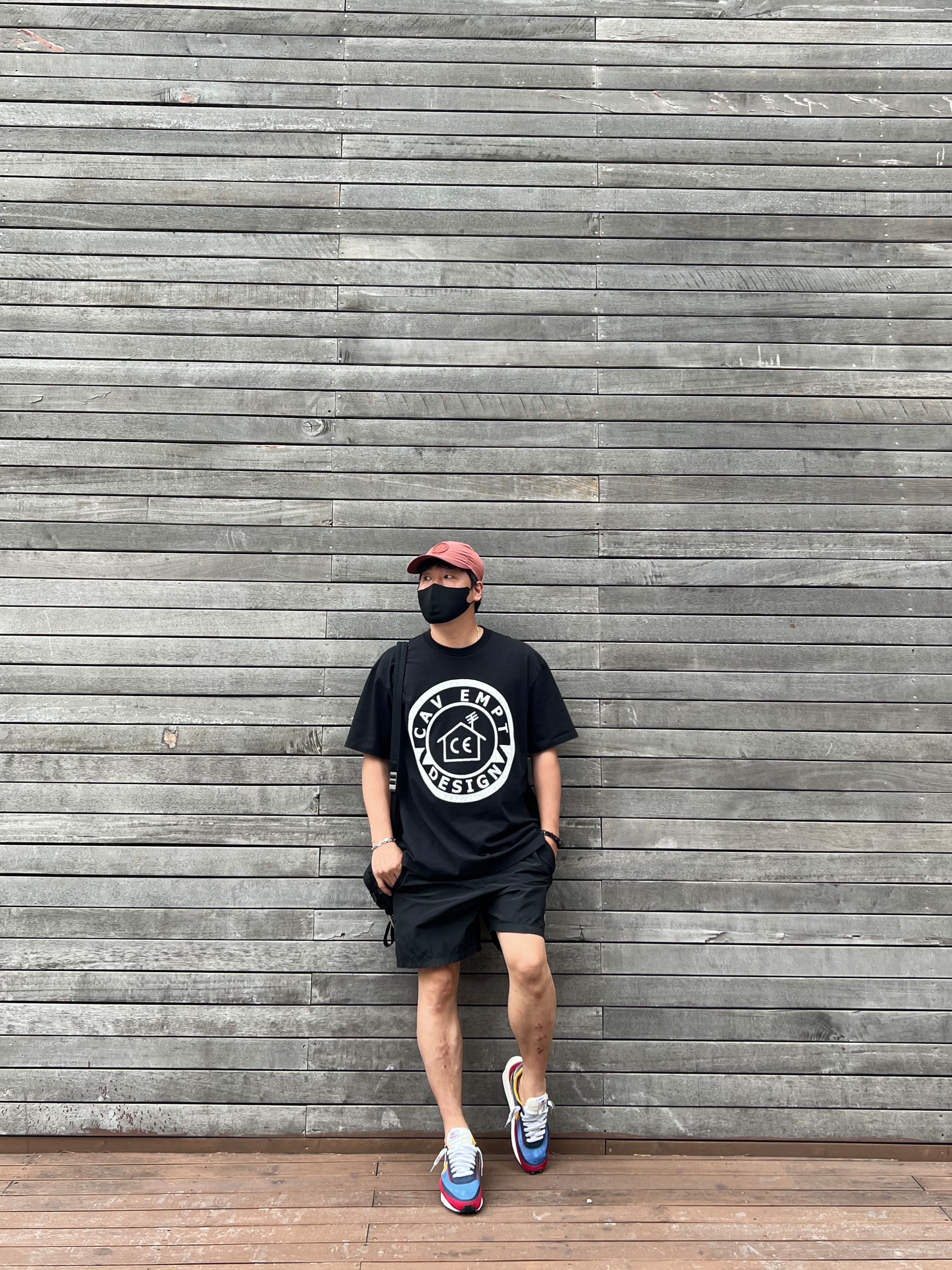 Stone Island 99576 Nylon Metal 6-Panel Cap Brick Red - 21FW, Nike x Sacai LDWaffle Blue Multi 착용 스타일 - 1