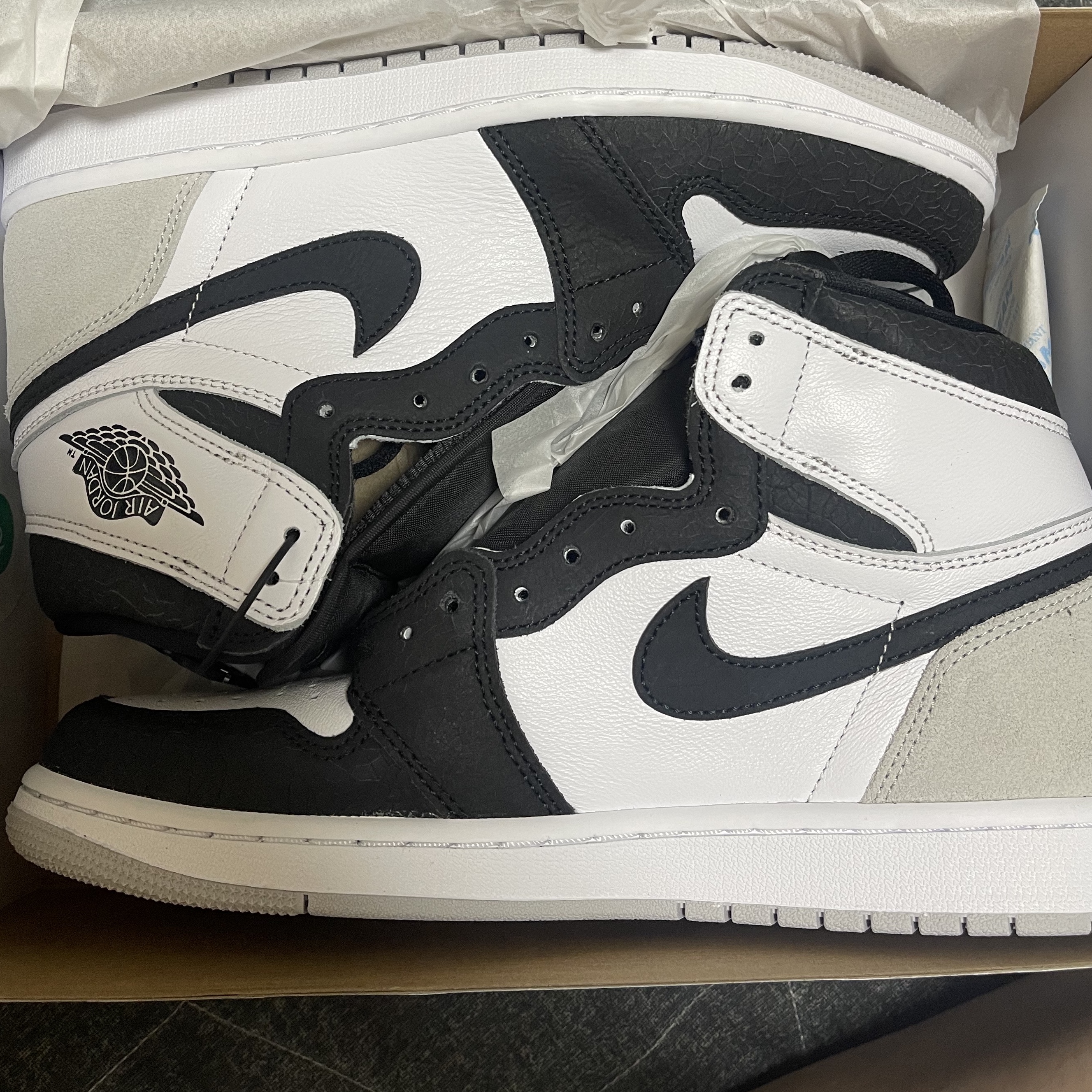 Jordan 1 Retro High OG Bleached Coral 착용 스타일