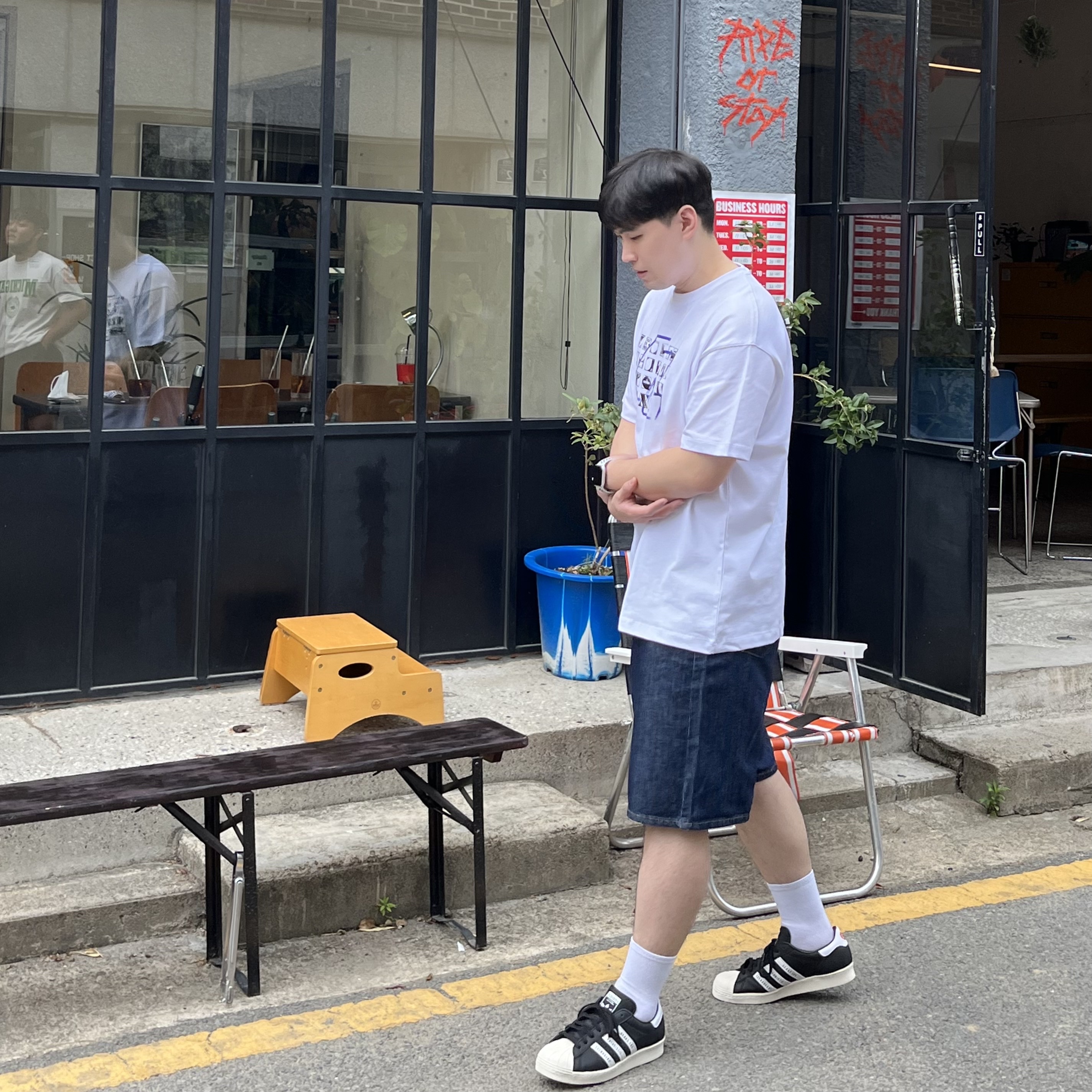 Zara x Ader Error Graphic T-Shirt White, Adidas x Human Made Superstar Black White 착용 스타일