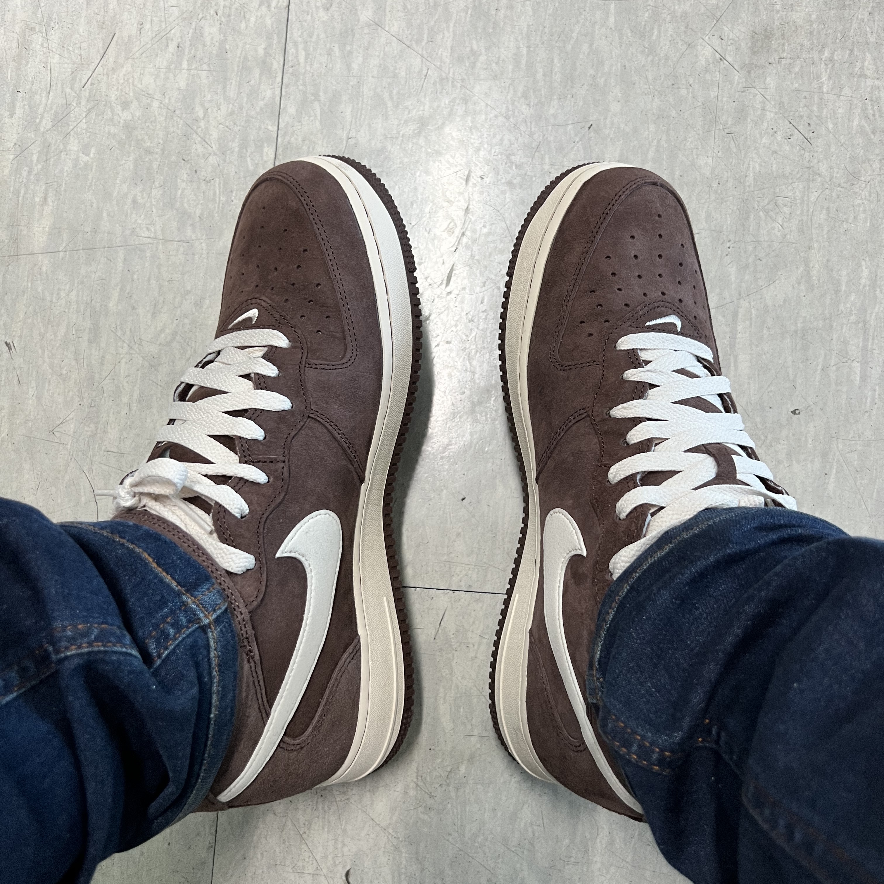 Nike Air Force 1 Mid '07 QS Chocolate 착용 스타일
