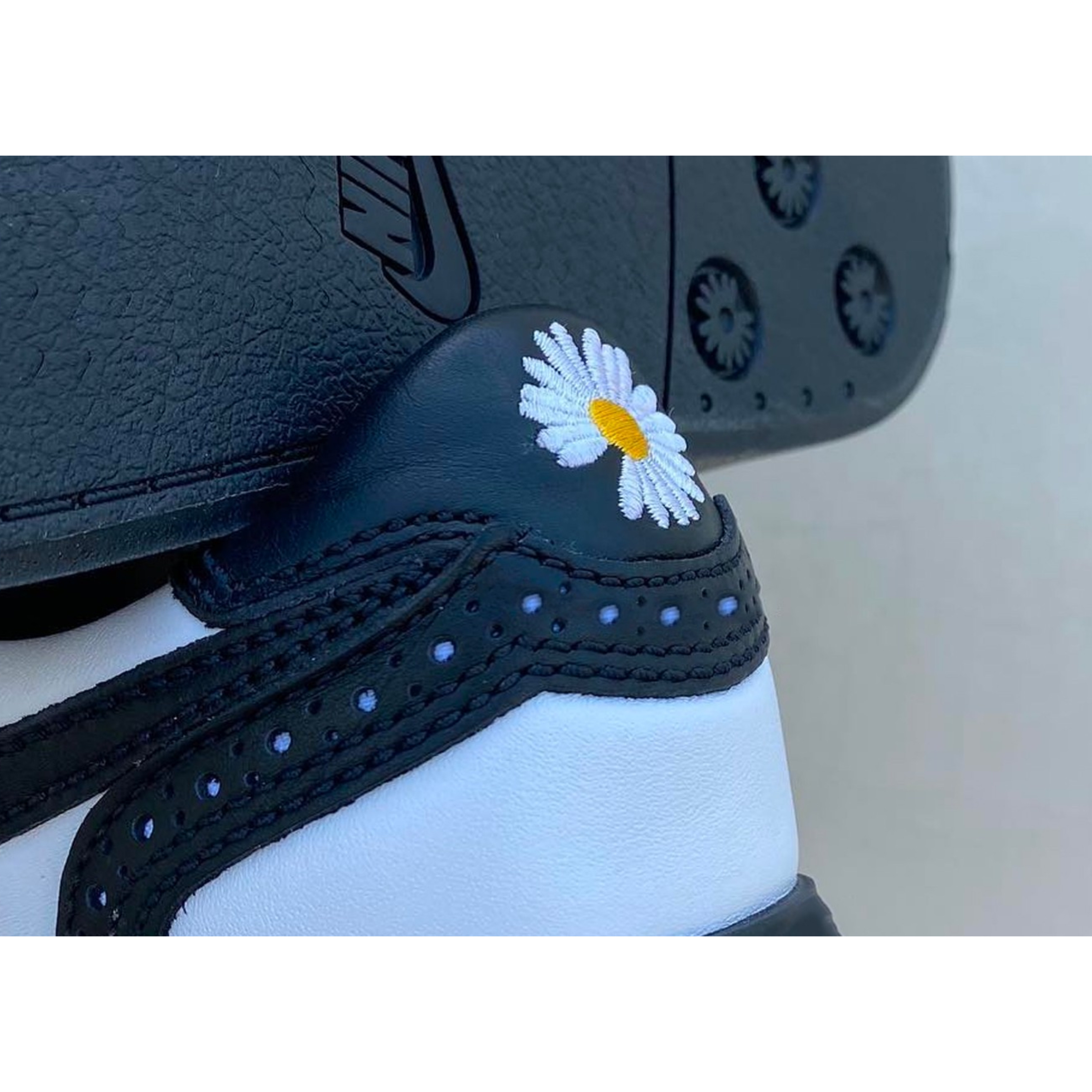 Nike x Peaceminusone Kwondo1 Black and White 착용 스타일 - 5