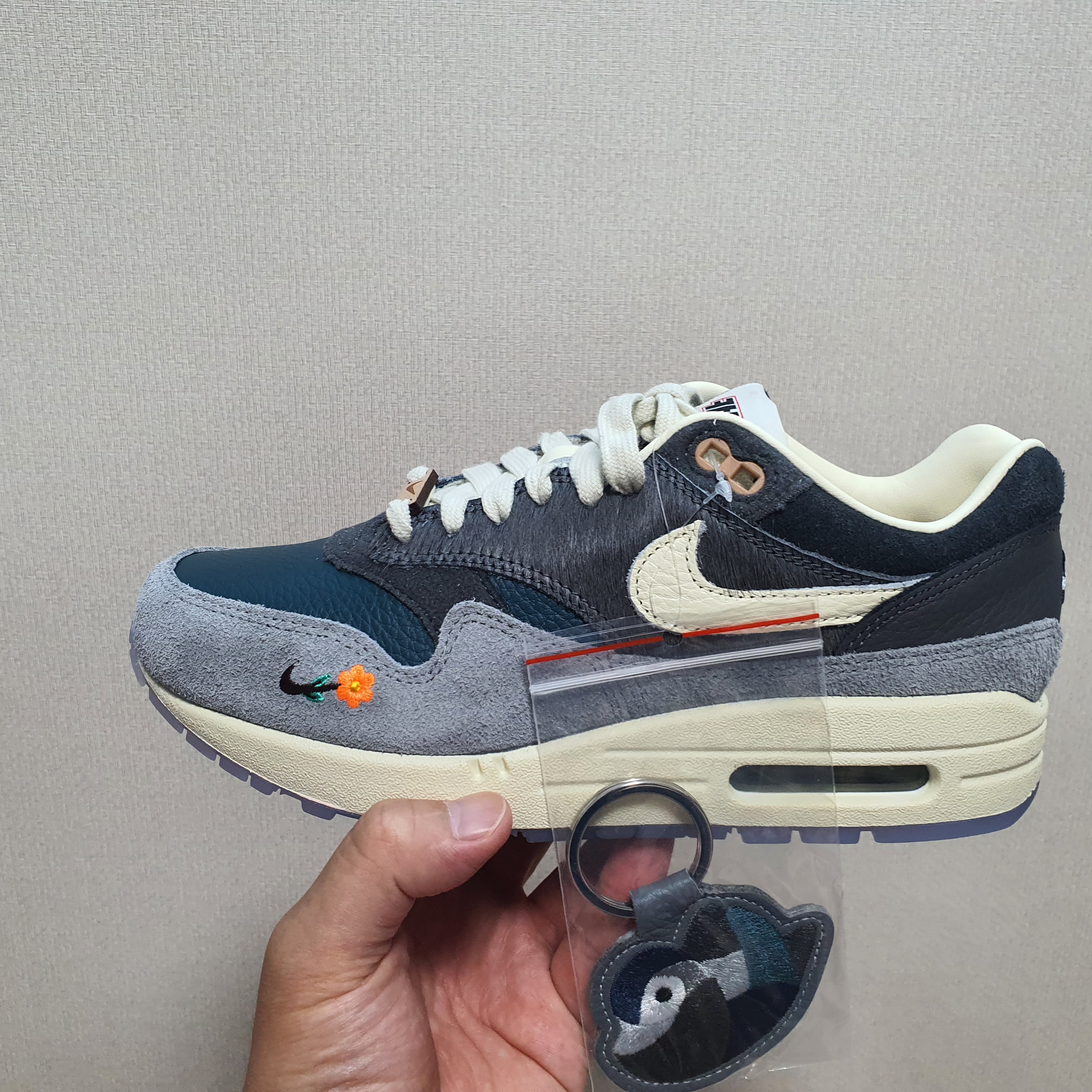 Nike x Kasina Air Max 1 SP Won-Ang Particle Grey 착용 스타일 - 1