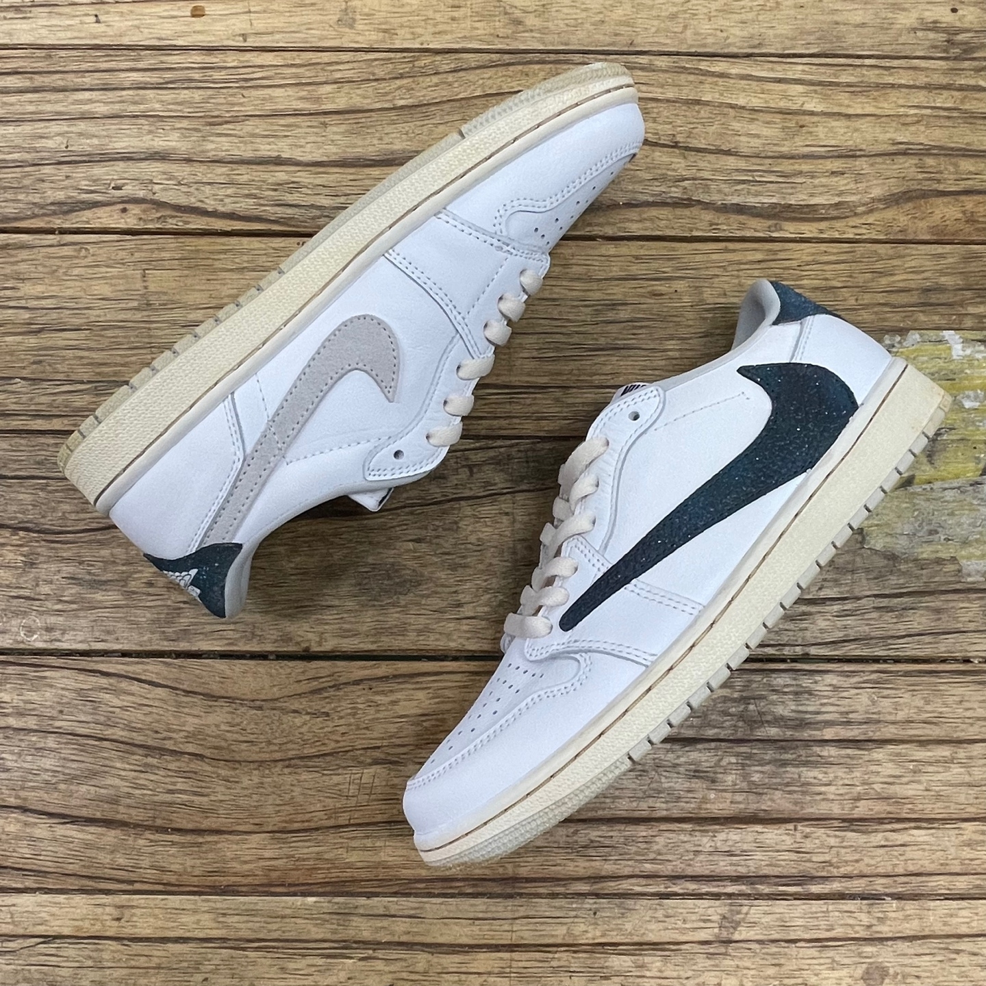 Jordan 1 Low OG Neutral Grey 착용 스타일 - 2