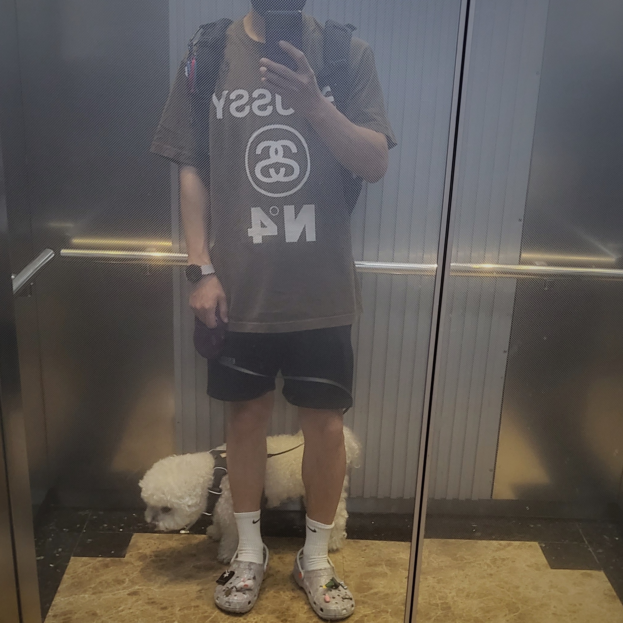 Stussy Pigment Dyed Stussy No.4 T-Shirt Coffee, Essentials The Core Collection Sweatshorts Black 착용 스타일