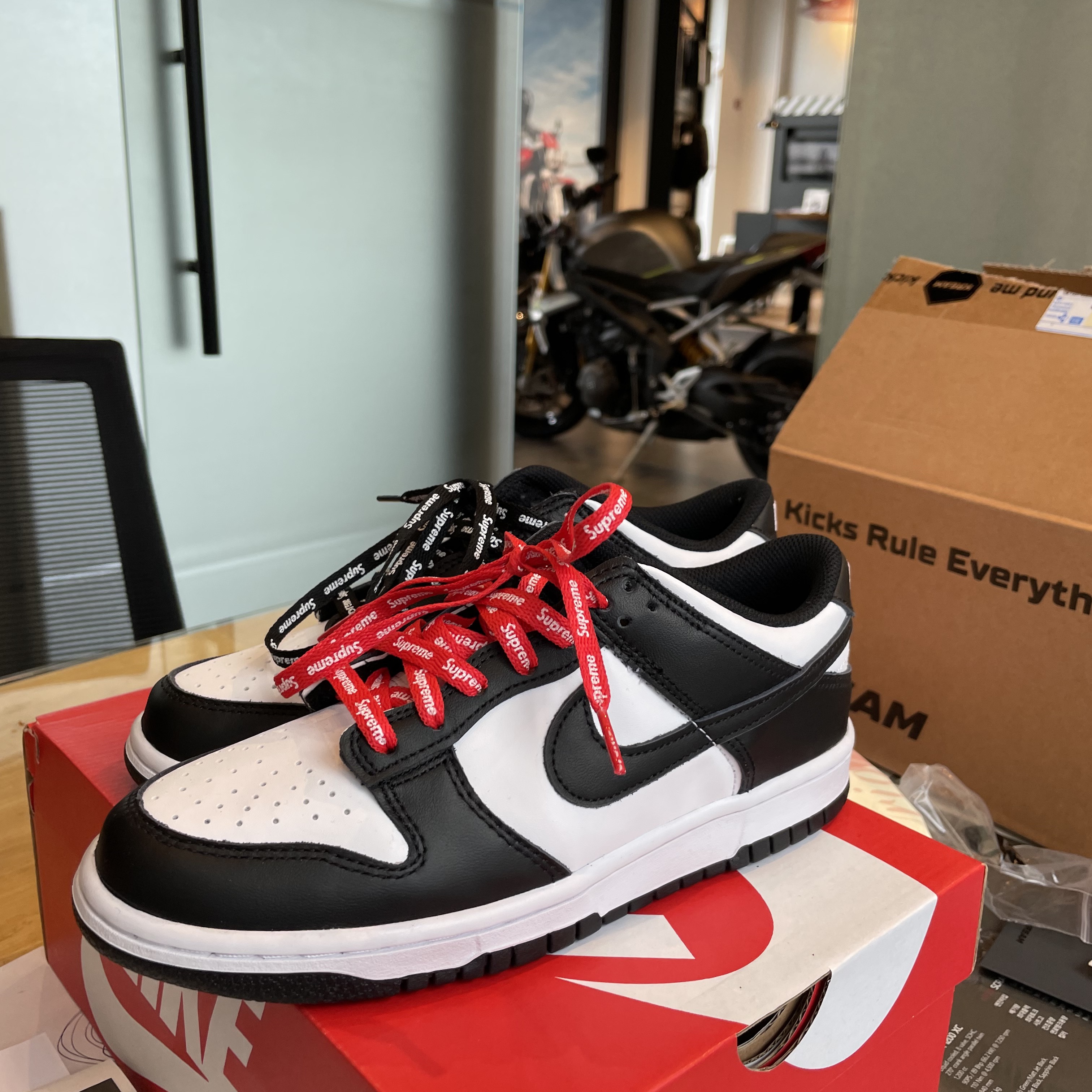 Nike Dunk Low Retro Black 착용 스타일 - 4
