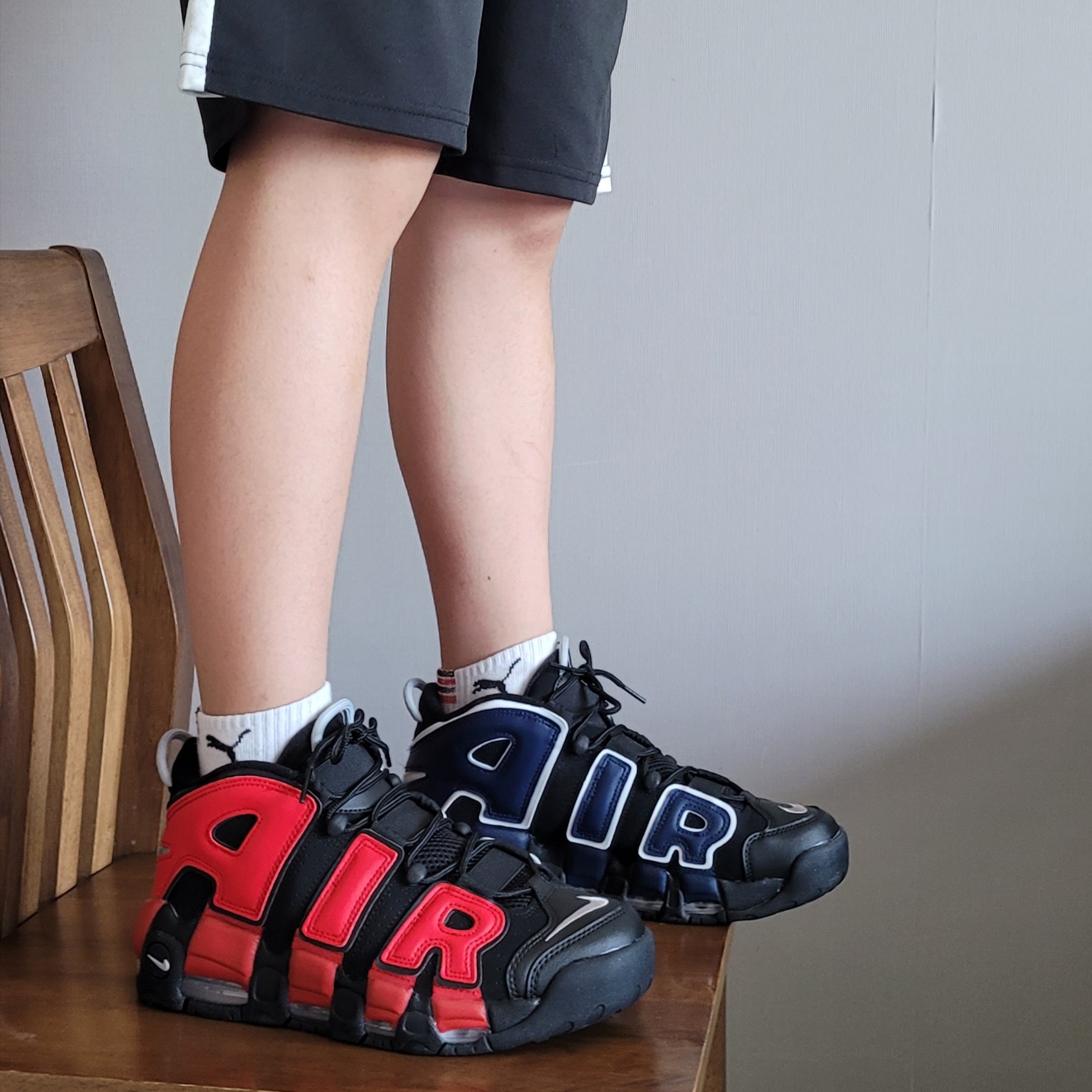 Nike Air More Uptempo 96 Black University Red 착용 스타일