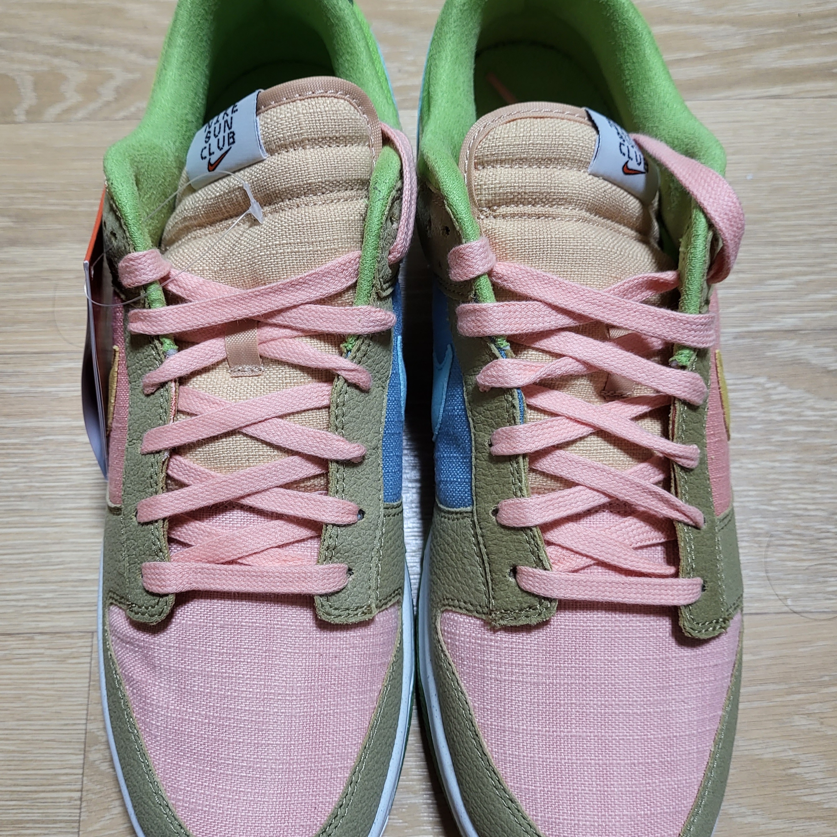 Nike Dunk Low Retro SE Next Nature Sun Club Arctic Orange, Nike SB Dunk High Pro Pineapple 착용 스타일 - 3