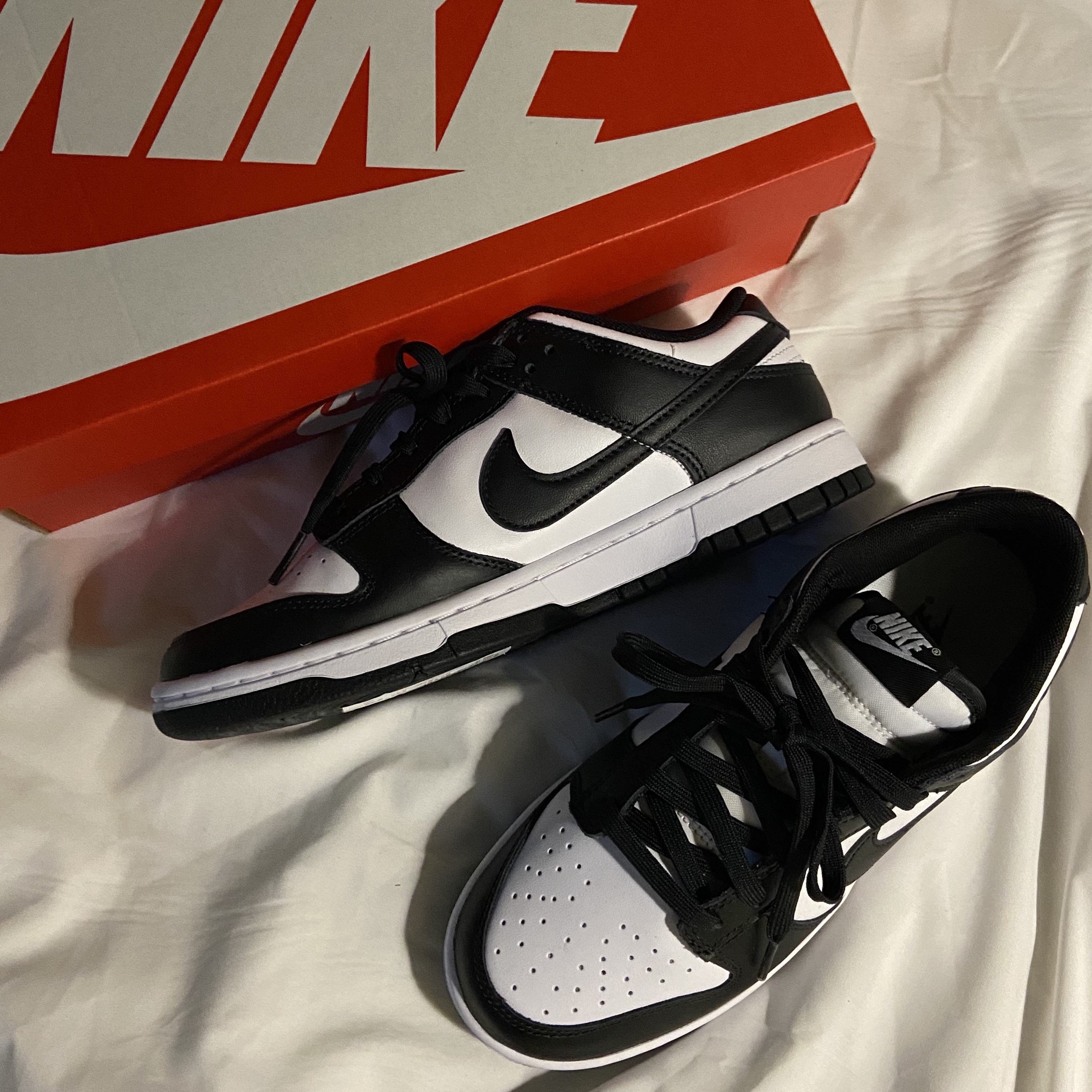 (W) Nike Dunk Low Black 착용 스타일 - 2