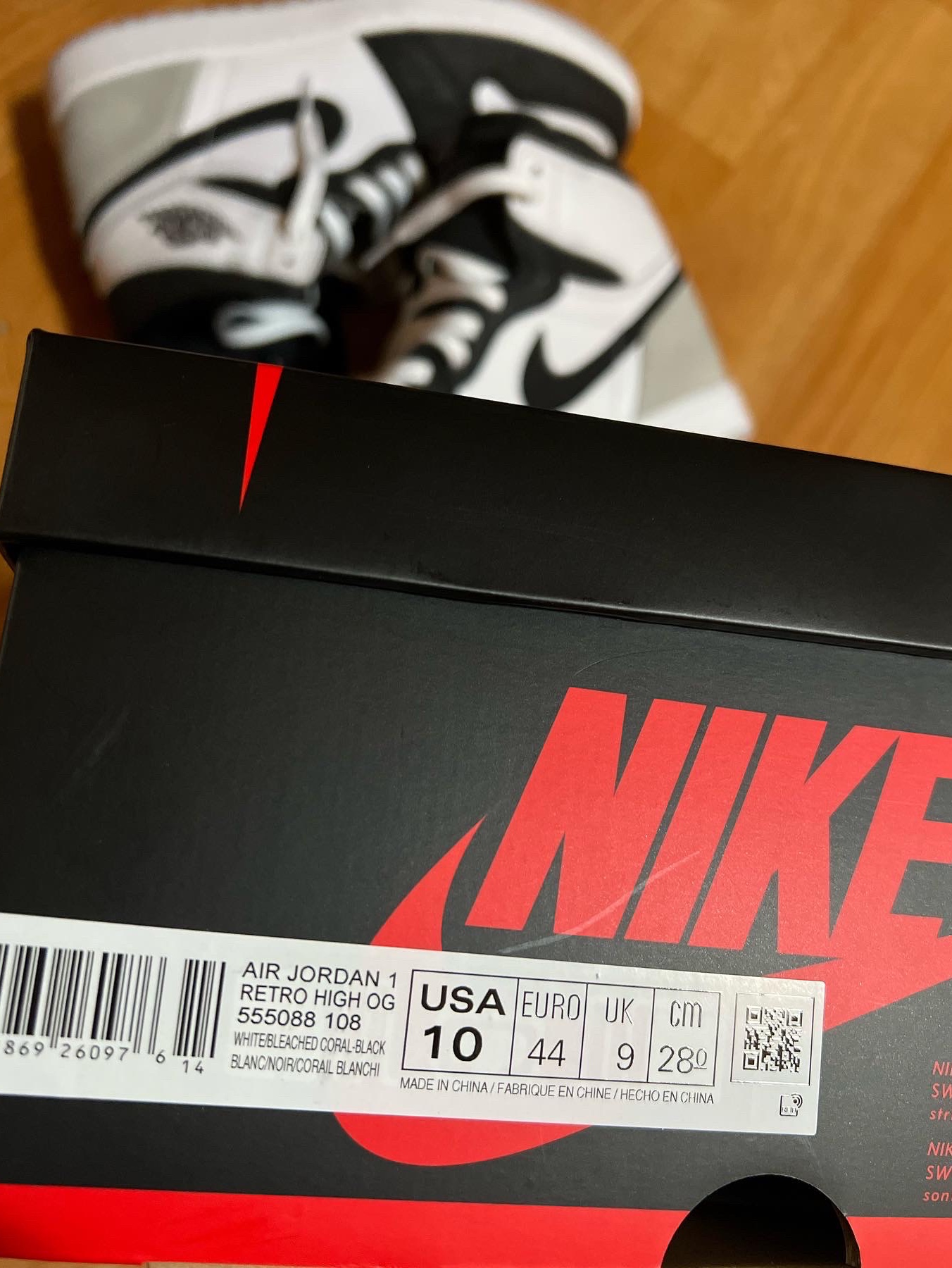 Jordan 1 Retro High OG Bleached Coral 착용 스타일 - 3