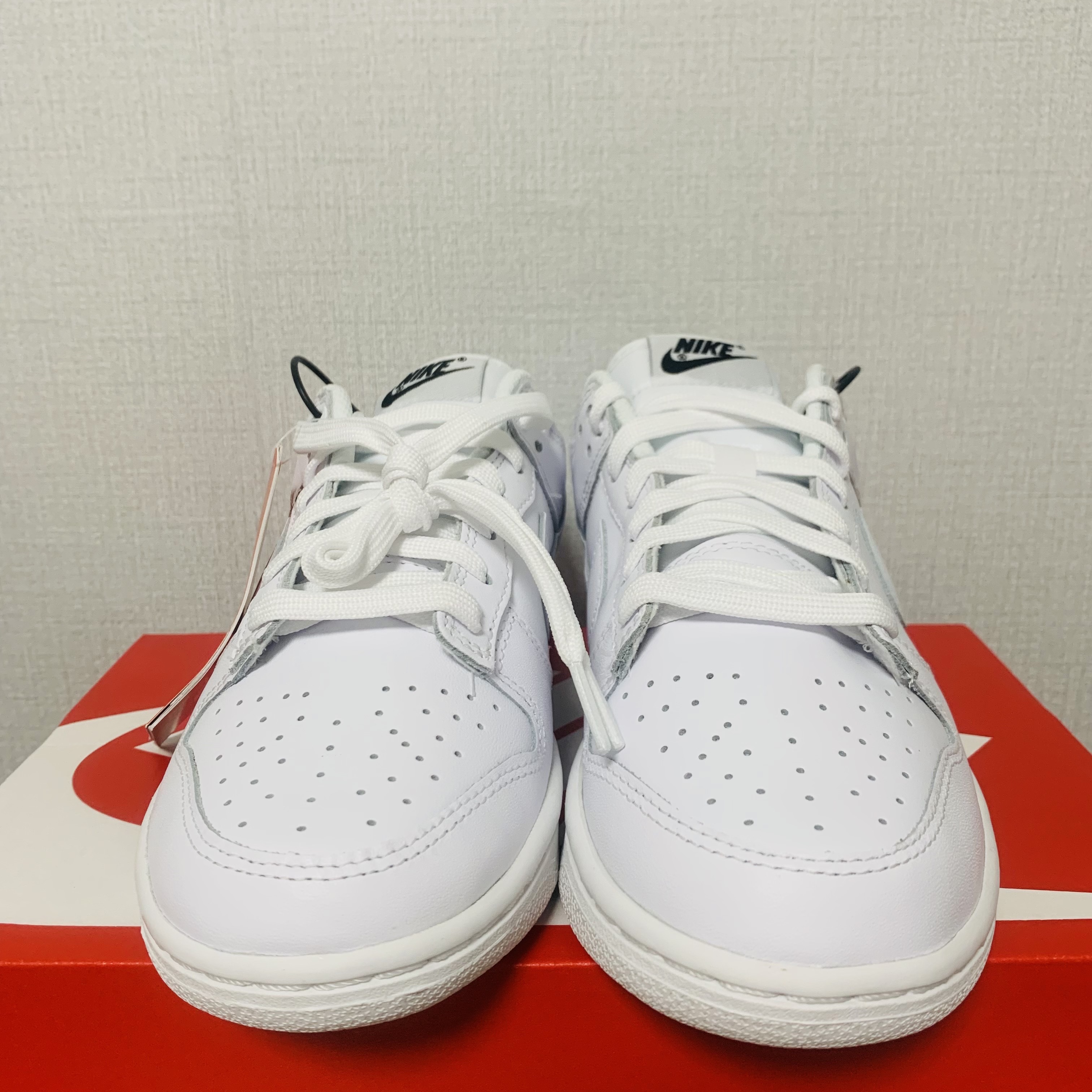(W) Nike Dunk Low Triple White 착용 스타일 - 4