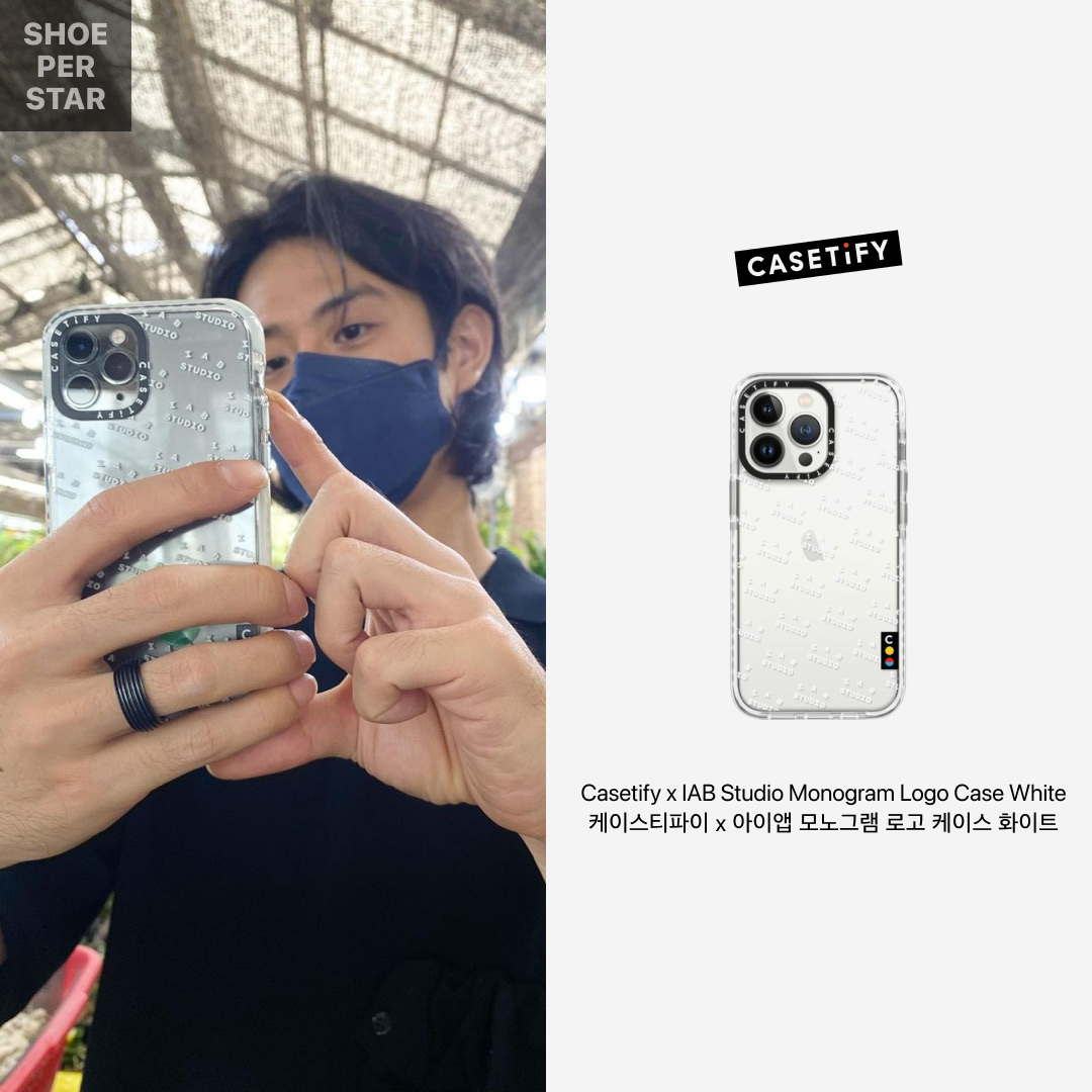 Casetify x IAB Studio iPhone White Monogram Logo Impact Case Frost White 착용 스타일 - 1