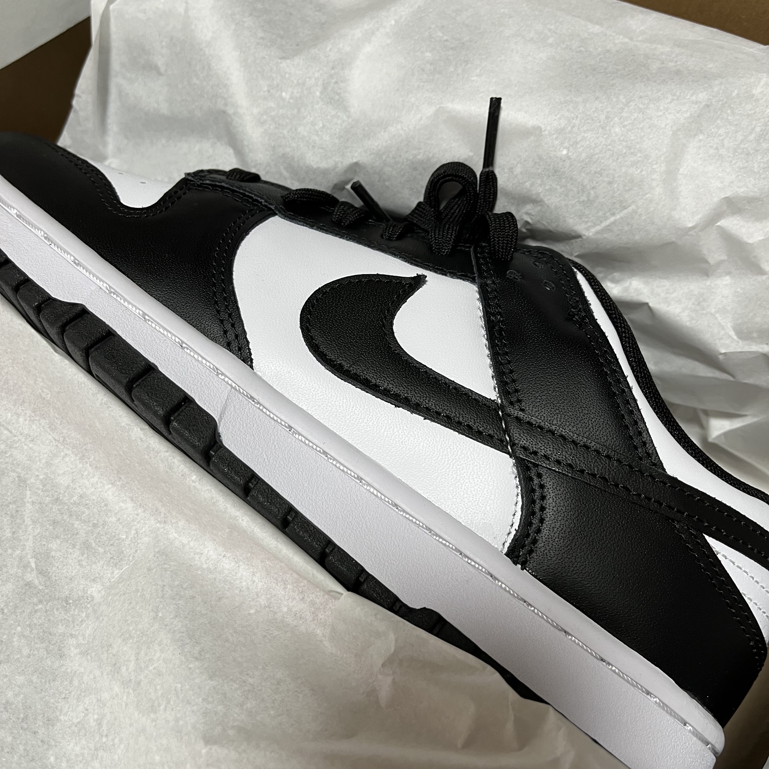 Nike Dunk Low Retro Black 착용 스타일
