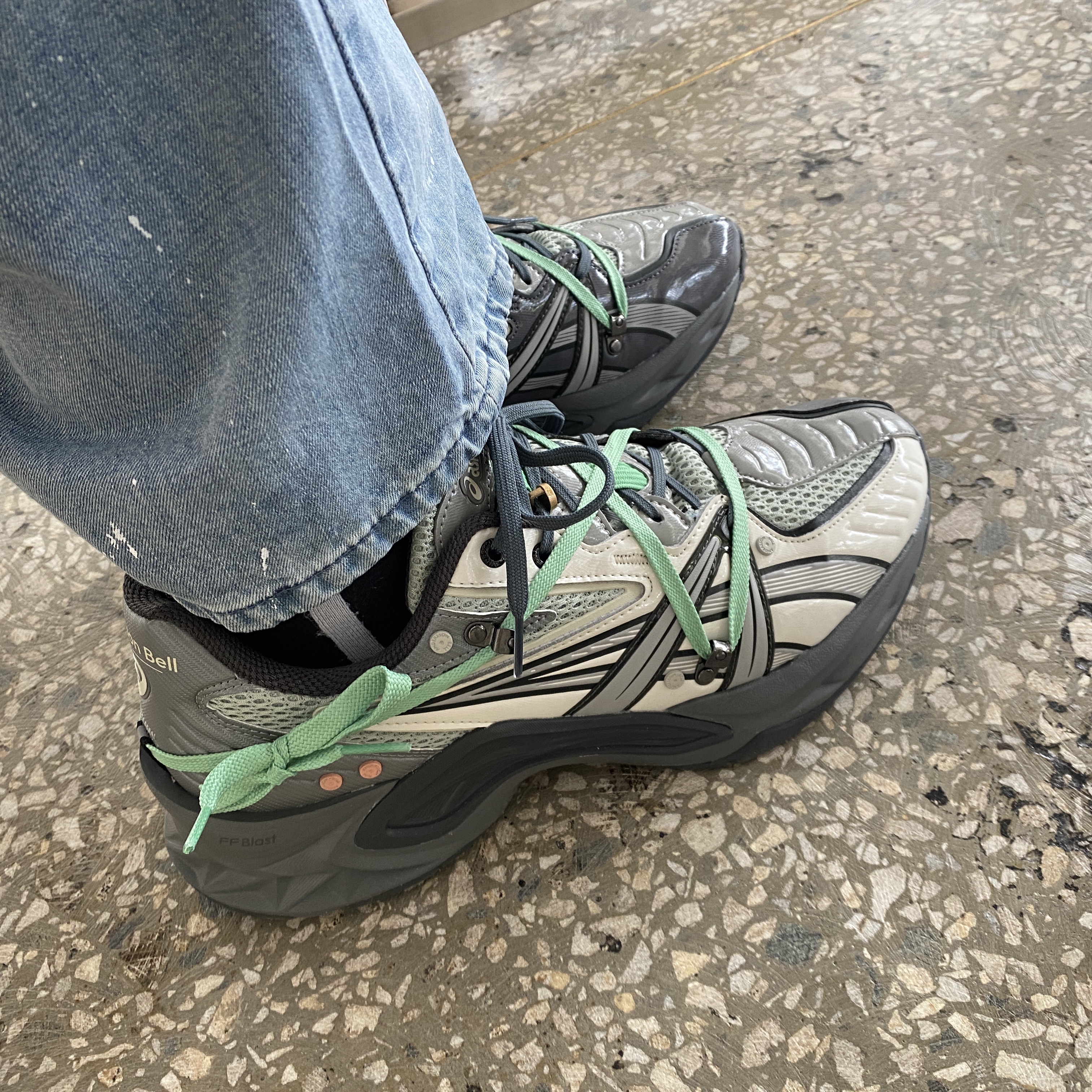 Asics x Andersson Bell HN2-S Protoblast Smoke Grey 착용 스타일