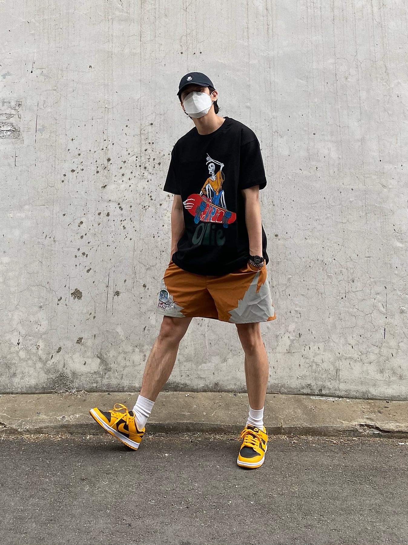 Nike Dunk Low Retro Championship Goldenrod 착용 스타일 - 1