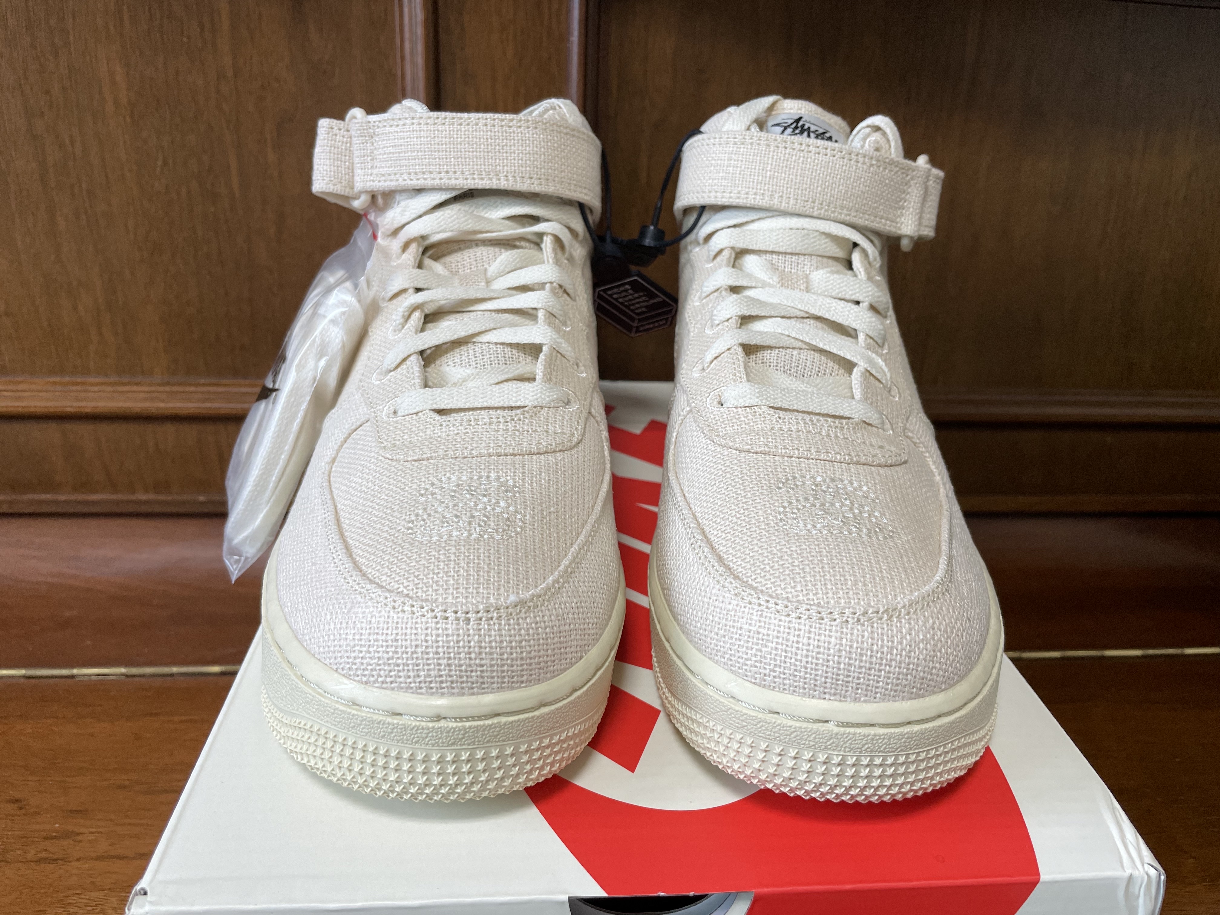 Nike x Stussy Air Force 1 '07 Mid SP Fossil 착용 스타일 - 2