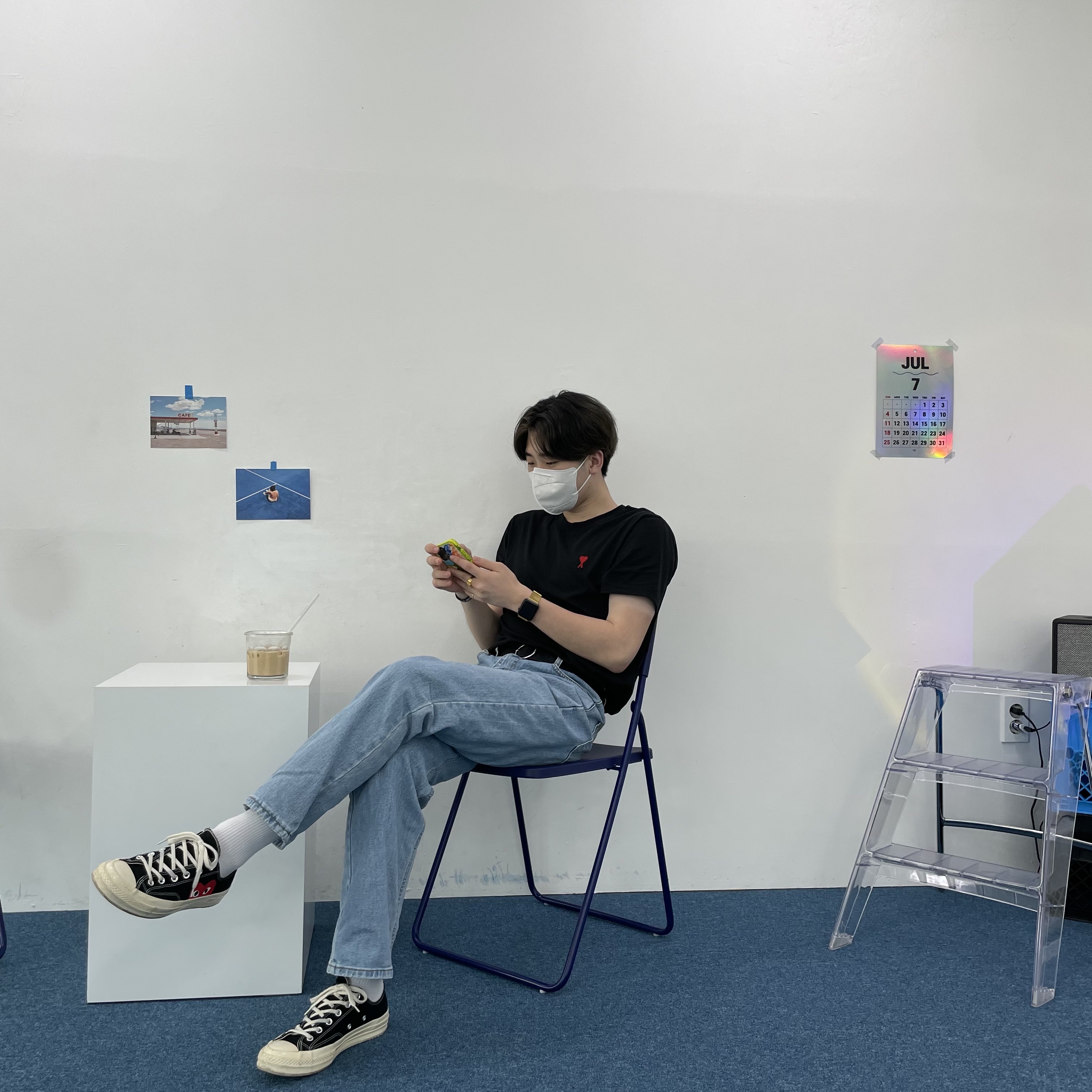 Converse x Play Comme des Garcons Chuck 70 Ox Black, AMI de Coeur T-Shirt Black 착용 스타일 - 1