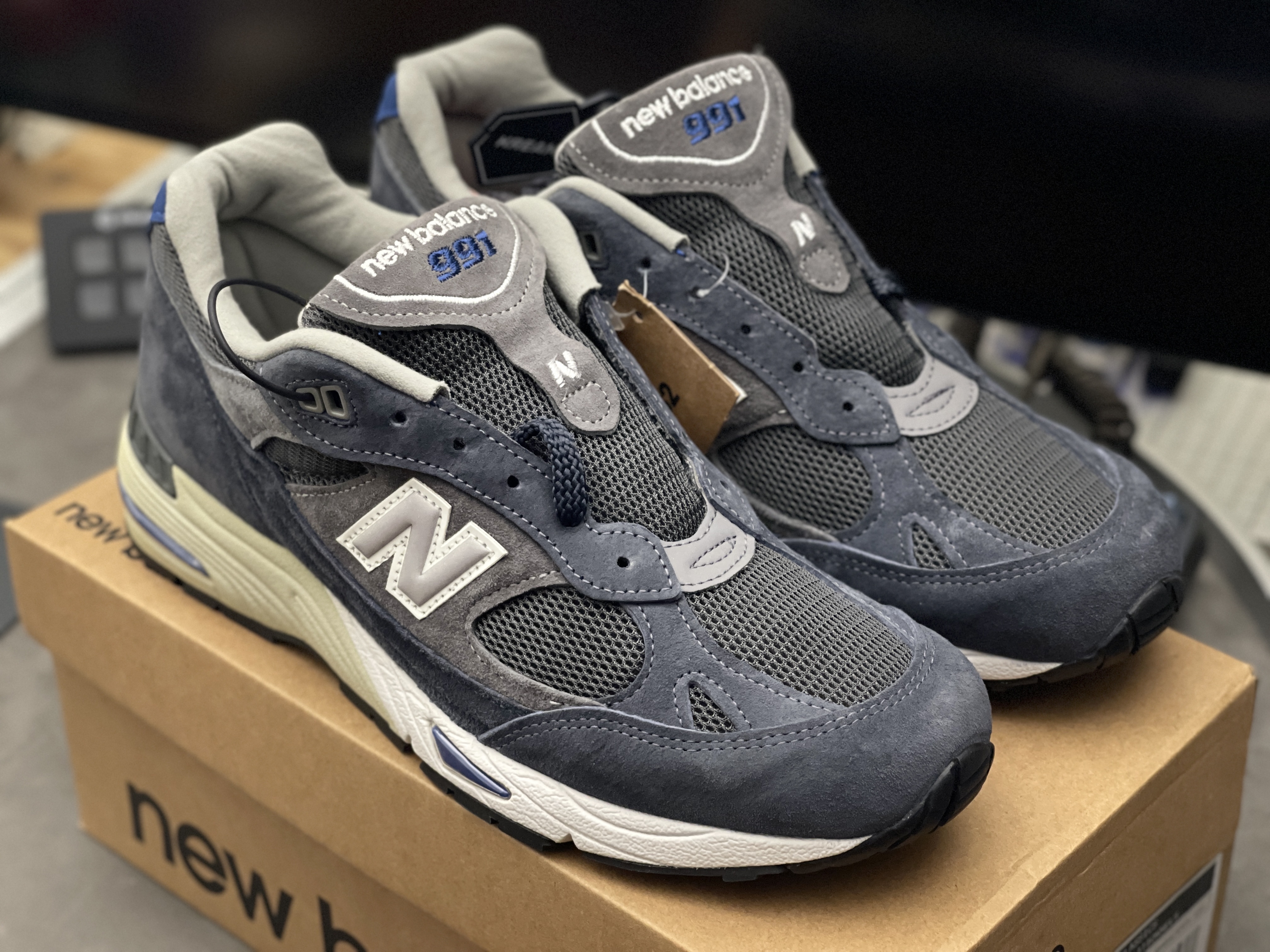 New Balance 991 Made in UK Grey Blue 착용 스타일 - 2