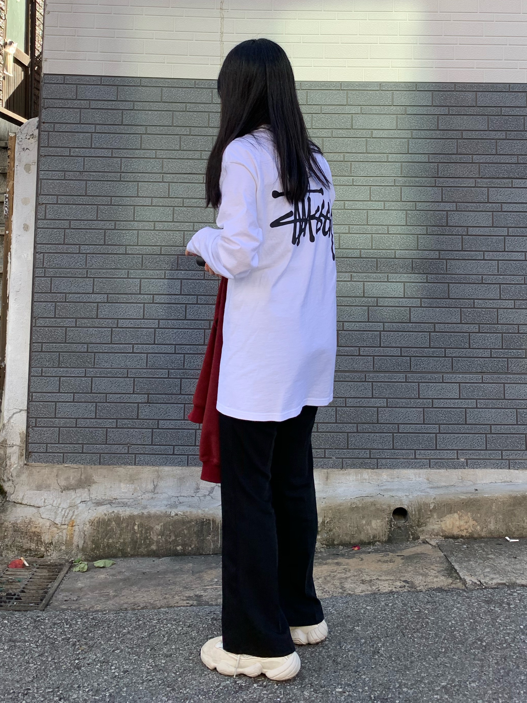 Adidas Yeezy 500 Blush 2018, Stussy Basic Stussy LS T-Shirt White 2021 착용 스타일