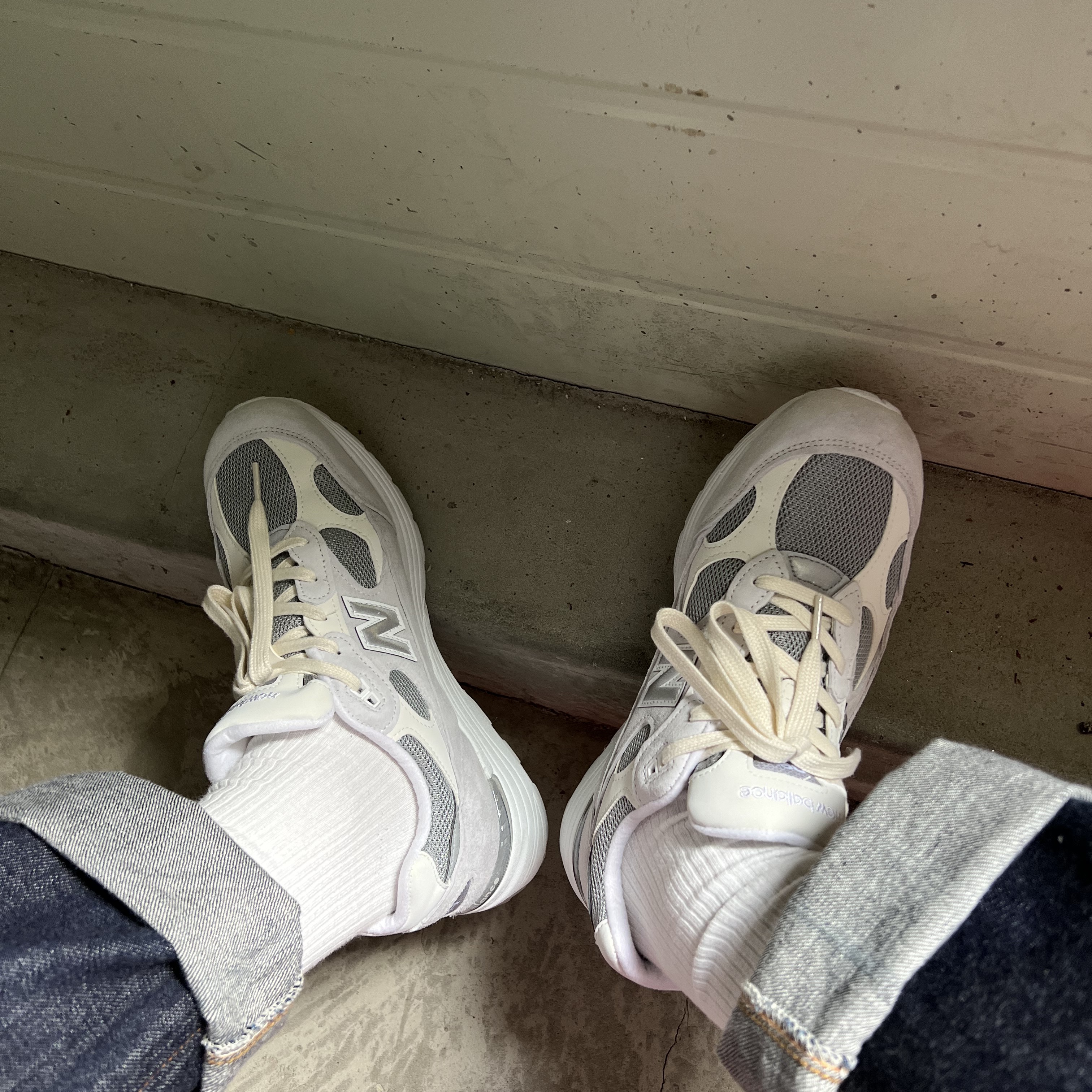 New Balance 992 Made in USA White Silver 착용 스타일