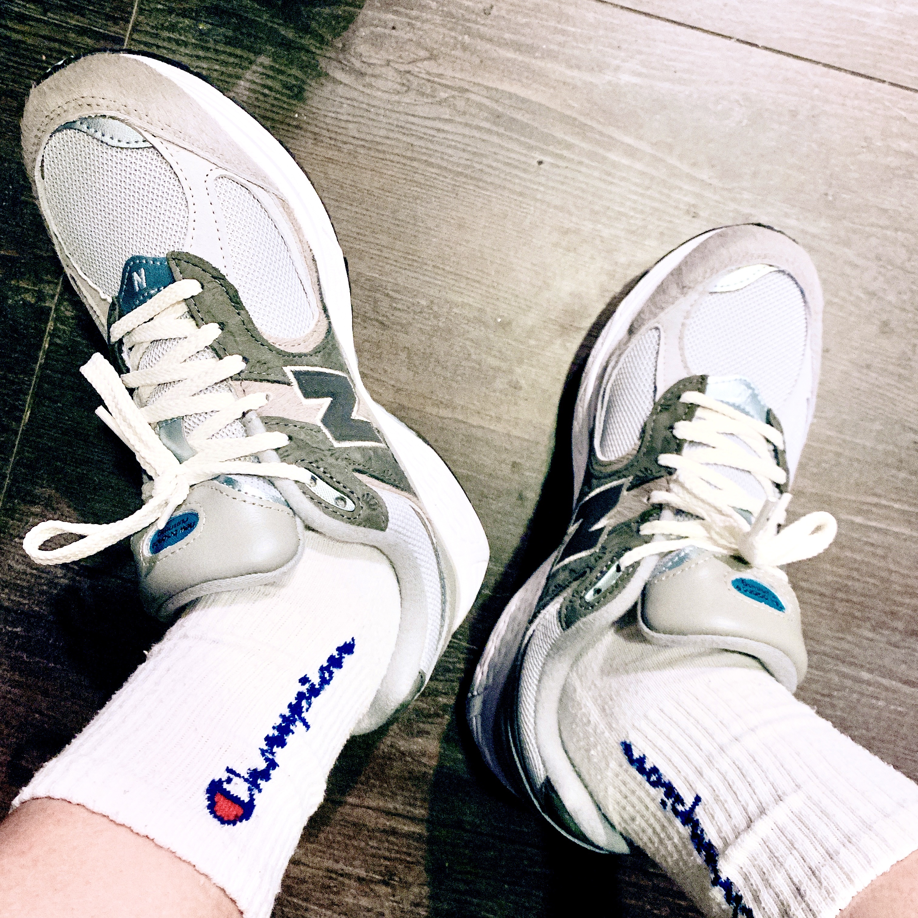New Balance x Atmos 2002R Rat 착용 스타일