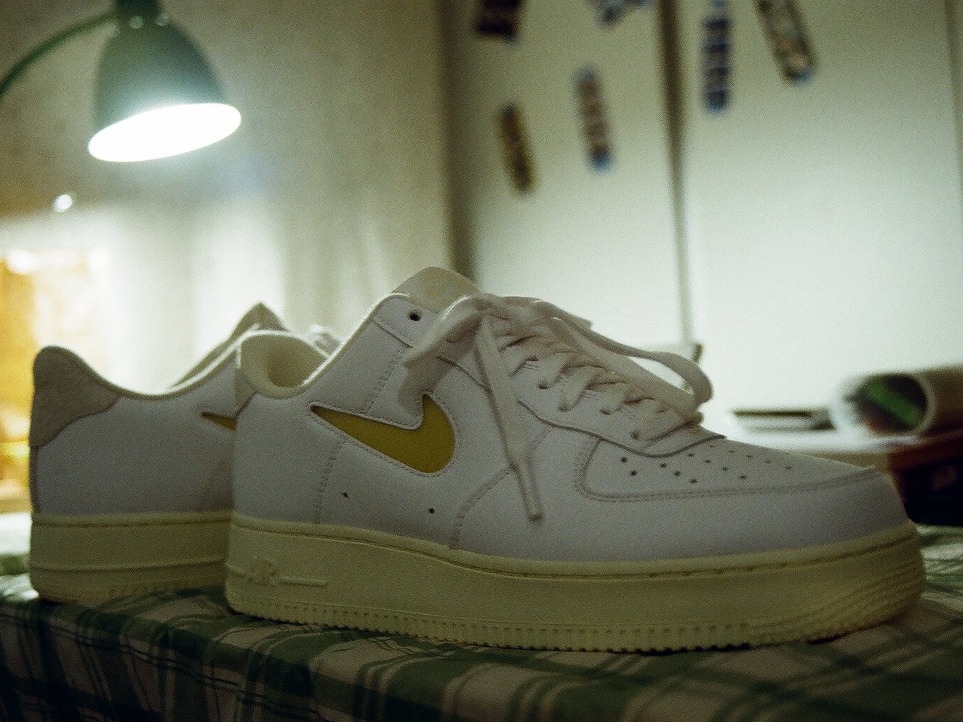Nike Air Force 1 '07 LX Pale Vanilla 착용 스타일
