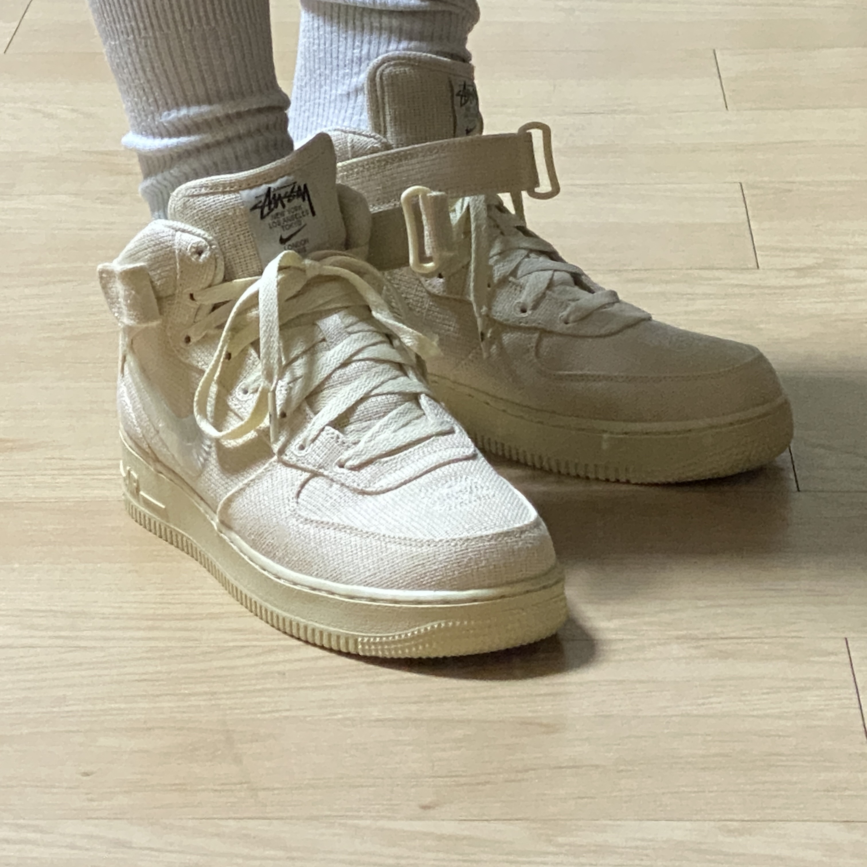 Nike x Stussy Air Force 1 '07 Mid SP Fossil 착용 스타일 - 2