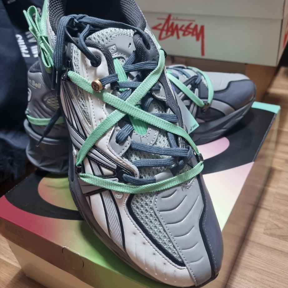Asics x Andersson Bell HN2-S Protoblast Smoke Grey 착용 스타일