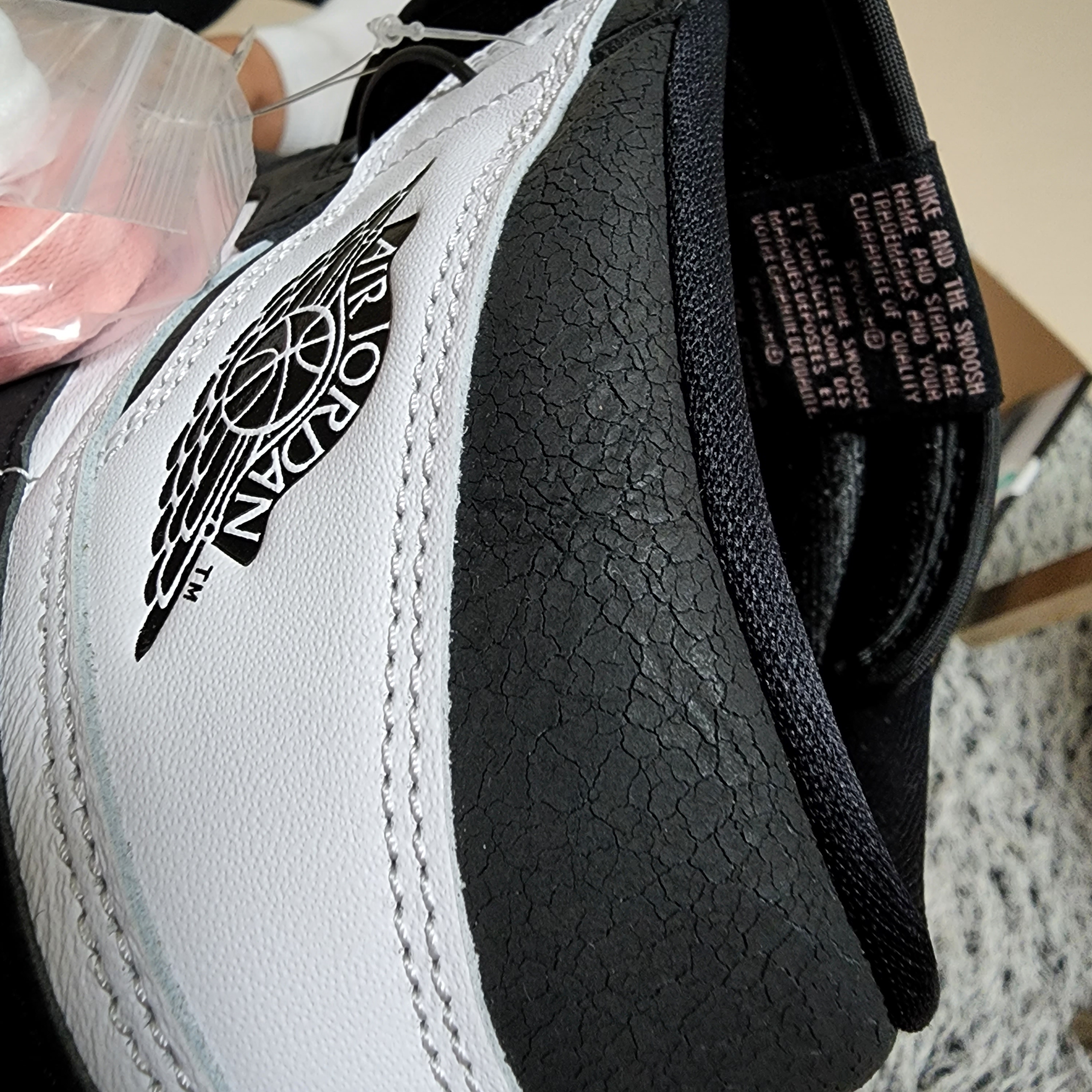 Jordan 1 Retro High OG Bleached Coral 착용 스타일 - 4